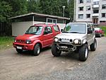 Vakio ja rakenteilla oleva Jimny