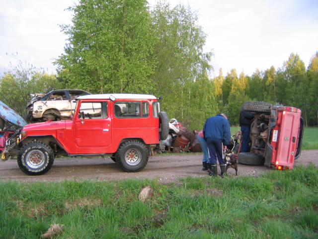 IMG 3658


Urbancityboy
Varoitus!

"Tll on tohtori Sarvilahti"

Pyydetn kiinnittmn huomiota seuraavaan asiasisltn, huomio: Erityisesti tmn keskusteluikkunan tekstit saattavat sislt niinsanotusti mielt sekoittavia asioita, eli siis ajatuksellisesti arkiasioistakin vieraannuttavia, yleisist normaalista ksitestandardisaatioista tysin poikkeavia kirjoituksia ja asiasisllllisi asioita, jotka voivat sekoittaa ajatuksia normaalista arjesta etenkin mikli niihin pyrkii perehtymn hyvin syvllisesti ja on suositeltavaa, ainakin aluksi, mikli teksteihin aikoo perehty, suhtautua kirjoituksissa esille tuleviin asioihin iknkuin pintapuolisesti - on huomioitava, ett erityisesti kirjoituksissa mainitun esiintyj-taiteilija (TSL) aivot, ajatukset ja tekstit voivat olla tasoilla joihin, kuten esille tuotuihin asiasisltihinkin ei ole vlttmtt kenellkn mahdollista pst koskaan tysin sislle, hamppumiehen jutut nyt ovat mit ovat, niinkuin yleenskin. Kirjoituksen tallentaja ja esilletuoja UCB (nimimerkki) ei ota minknlaista vastuuta minknlaisista mahdollisista ns. aivosolmuista tai tekstien mahdollisista haitallisista vaikutuksista normaaliin arkeen tai ajankyttn. Tm on vapausvastuulauseke, joka on kopioitu kaikkiin Varoitus! - merkittyihin vastaavantyyppisiin kyseisen kirjoitukseen osallistuneen henkiln esilletuomiin asioihin, joissa on huomioitava mys se asia ett on olemassa ylipns mahdollisuus saada hahmotettavaksi (TSL):n aivojen toimintaa, ajatuksia ja esilletuotuja nkemyksi ja asioita.

Varoitus! Kirjoitus voi aiheuttaa aivosolmun joka voi olla normaalille arjelle ja ajankytlle haitallinen.


11.12.2022

UCB:

"euroopalla hukassa onko hohtimet, rohtimet, pohtimet sek myskin kaivot- sanat nm tajuntaasi tuonut on avaruuden aivot"

"rjhtv rytmi tulee avaruuden aivoista, voidaan saarna pit vaikka helvetin vaivoista - oliko tll mainintoja sanoituksen lainoista, poimitaan nyt sitten vaikka hohtimet kaivoista"

Enemmn sanoja ja sanoituksia osoitteessa 199#KK2 @S




--halpaa kukkaa kun olisi mutta ei mitn barneyt, sellainen ei ainakaan kinnosta

https://ihmisoikeusliitto.fi/ihmisoi...sien-julistus/

19. artikla. Jokaisella on oikeus mielipiteen- ja sananvapauteen; thn sisltyy oikeus hiritsemtt pit mielipiteens sek oikeus rajoista riippumatta hankkia, vastaanottaa ja levitt tietoja kaikkien tiedotusvlineiden kautta.

You sent
oliko barney jo tll? laitan kopion tekstist
tm teksti puolestaan ei oikein toimi mikli on vain kirjaimia, sekoittumisvaara ensinnkin, viitataan tuohon ylempn
ja thn alempaan
https://ihmisoikeusliitto.fi/ihmisoi...sien-julistus/
19. artikla. Jokaisella on oikeus mielipiteen- ja sananvapauteen; thn sisltyy oikeus hiritsemtt pit mielipiteens sek oikeus rajoista riippumatta hankkia, vastaanottaa ja levitt tietoja kaikkien tiedotusvlineiden kautta.

tm nyt vain on omamielipide, ehk selventv, mikli huomioidaan ett ajan henkikinhn yleisesti on, ett tehkn jokainen mit huvittaa, voihan vaikka juoda bensaa huoltoasemalla suoraan hanasta jos haluaa, "jokainen on oman onnensa sepp, tai ainakin pitisi voida olla"
You sent
kaikilla barney nyt, ei toimi
Tohtori
Tohtori Sarvilahti
pits teh "vakoiluty", en oo voinu ees mielenkiinnosta alottaa, ku ei oo saanu nukuttua 3 puolee viikkoo ni kaikki aika menee levon toteuttamisee, voimia ei oo en, korva kuuroutu itest ku trykalvo puhkes tosta vaa
You sent
You sent
fahrenheit 911 kannattaa tarkkaan katsoa kohdasta jossa alkuvaiheessa g bush lomailee koiriensa kanssa
You sent
yleistynyt nyt ett kun jos kysyy mist on siemenet ja kemiallinen keinotekoinen maku niin sanotaan ett barneylt. barneys farm kannattaisi taustaselvitt
You sent
hmm
You sent
kannattaa katsoa fahrenheit 911 bush nuoremman lomailukohdasta ja arvioida hnen nonverbaalinen viestint, ko perheellehn on ominaista ett kuuluttu ns tiedustelupalvelun tervimpn krkeen
You sent
"barney went right after the armadilla"
You sent
You sent
george bush nuoremman koiran nimi on ollut barney
You sent
kumpaa uskotte paremmin, barneyt vaiko sisua, nyt jos olisi sisu viel olemassa niin hn osaisi heti sanoa, kannattaako barneyhin luottaa
You sent
You sent
vhn miettimist, vytiinen eli armadilla on uhanalainen ja esim kiinassa niist nypitn elvin ne kpykuoret ja paistetaan, vytiinen on viimeisi muistoja ns menneest maailmasta jossa jtilispuiden pudonneiksi kvyiksi naamioituneita elmi on ollut
You sent
barney vaiko sisu, tiedn tmn kyll mutta pttkn jokainen itse sitten varsinkin kun barneyn kanssa pelaavat saavat kyll olla rauhassa
You sent
jospa ei sitten olisi ns taatusti kpyrauhasen lopullisesti tuhoavaa ja korkeammat aistit viev
You sent
You sent
https://www.youtube.com/watch?v=zAkhdZxgBCE&t=74s
You sent
7:49 eteenpin
You sent
https://www.youtube.com/watch?v=BiH40m5o5Ig


Tohtori
Tohtori Sarvilahti
Lehte, voita
You sent
You sent
hieman kalja tehnyt tehtvns (kansakunnalle)
Tohtori
Joku soittaa, mik vaivaa ihmisi kun eivt ynmrr ett en kuule
Tohtori
Tohtori Sarvilahti
Enk halua kuulla
You sent
ollapa rahaa niin ajelisin sinne niin ei tarvitsisi tss jutella
Tohtori
Tohtori Sarvilahti
Teksti on hyv oon nopeenpi lukemaa ku jengi lnkyttm
You sent
levottomalle se on vaikuttanyt kyll se tunnelma siell
Tohtori
Tohtori Sarvilahti
Lisksi todennksesti puhelin kuuntelussa niin sitten syytetn vasikaksi kun ite pakko "soitella huumejuttuja"
You sent
polisi sotkeutuu omiin juoniinsa tulevassa
You sent
todella huono on heidn tilanteensa
You sent
eivtk edes tajua itse
Tohtori
Tohtori Sarvilahti
Lhen kohta takas piilotukikohtaan, perjantaina takas, sit toisee piilotukikohtaa
You sent
jos haluatte niin tnnekin voi tulla milloin tahansa
You sent
melko alkeellinen tm asuntoa vaan ja liesituulettimen kautta tulee pieni oransseja geenimuunnellun nkisi krpsi
You sent
lajikkeista: takavuosina oli into ja kehuminen joillakin kasvattajilla, turun suunnan (henmkilill) etenkin ett nyt on hyv kun on yhdysvaltojen tiedustelupalvelulajiketta, semmoinenhan se varmaan hyv onkin
You sent
barney on ihan selv peli, oli bushin koiralla asiaan tekemist tai ei, g nytt kdelln alaspin liikett, yleenshn on taipumus juhlia julkisesti viel ko tyyppisill asioilla kuin esim juuri ett jos pilaavat kasvia jossakin
You sent
semmoista miettinyt tss mys ett kohta hermahtaa monella kun on ennustettu niit shkkatkoja, menee monella kasvatukset pilalle
You sent
You sent
You sent
https://www.iltalehti.fi/viihdeuutis...box=1647788282
Dec 1, 2022, 5:53 PM
You sent
Voinko kysy onko teill instagram-profiilia?
Sun 5:13 PM
Tohtori
On sinne saattanu joku jd mut en jaksa pyritt niit kaikkia, vaikka sisllntuottamiseen sit nykyn vaadittaisiinkin. Piripitten hommia, ei kinosta liika hydytn ty.
Tohtori
Tohtori Sarvilahti
Menestyjt menestyy hektisell tykityksell Adderallpissn
You sent
esiintyy toinen tyyppi sek tll fb:ss ett instagramissa rtimo haarana
You sent
-r
You sent
identiteettivarkaus ollut jonkin aikaa jo meneilln
Tohtori
Tohtori Sarvilahti
Mit helvetti, joo no oon kuullu et sitki tapahtuu
You sent
google-haku jo tarjoaa timo haara instagram-hakusanalla timo haara instagram huijari- hakutulosta
Tohtori
Tohtori Sarvilahti
Itsell vain kaksi profiilia facessa, Sahtari Torvilahti se toine
You sent
sama tyyppi on mys toisella nimell tll fb:ss ja laittoi jotakin uhkailuviestej, tyhjnpivist
You sent
kaikkea se leip elttkin
Tohtori
Tohtori Sarvilahti
Aika lytnt, mitkhn joku ajattelee hytyvns, vai todellisuusko repeilee ja ulottuvuudet sekoittuu?
You sent
vrn timo haara-profiiliin on useampi tuttuni laittanut hyvinkin henkilkohtaisia viestej
Tohtori
Sit varmaa haluavat, informaatiota vrinkytettvksi tahallaan
Tohtori
Ei saa yritt sotia saatanaa palvovaa pedofiilikabbalaa vastaan
Tohtori
Tohtori Sarvilahti
Koska se on loppupeleiss hyv, ja oikein
You sent
identiteettivarkaus on rikos mutta ongelma on ett poliiseilla on ollut tysin idiootimainen kyts asioideni hoitoon liittyen, yritin soittaa oulun poliisille tehdkseni rikosilmoituksen kun en voi henkilkohtaisesti itse hoitaa asiaa kun semmoisista tyypeist saa saman tuomuion kuin ihmisest vaikka kyseess on ihmisroska profiilin arvioinnin perusteella
Tohtori
Tohtori Sarvilahti
En tied miten, mutta luotan nin, koska yhdysvalloissa on sivistyksen kehto
You sent
[url]https://www.facebook.com/timo haara
You sent
tm en ole min
You sent
yhteenkn tuttavani viestiin ei ole korjannut asiaa ett on vr henkil kyseess
You sent
tietojen kerys, hyv pointti
Tohtori
Tohtori Sarvilahti
Osaisin hakkeroida vaikka mit, minulle neuvottiin ja nytettiin jopa tykalut, mutta tuo koneilla hakkerointi on vhn eri juttu kuin oikea hakkerointi
You sent
identiteettivarkaus on rikos, tulen vaatimaan rangaistusta
Tohtori
Tohtori Sarvilahti
Joo en ees avaa linkki ettei tuu mit tgi
You sent
ja 2000 euroa pitkaikaisesta haitasta ja vaivasta
You sent
sama idiootti on - nimell ja laittoi typeri uhkailuviestej joiden perusteella toki tekisi mieli hoitaa tyyppi mutta en voi
ei muutenkaan ole viehtyst ns primitiiviratkaisuihin asiassa kuin asiassa
Tohtori
Tohtori Sarvilahti
Odottelen ett milloin haetaan vankilaan, kuulusteluihin tai mihin tahansa kidutukseen, kun jos avaisin sanaisen arkkuni ja puhuin suuni puhtaaksi
You sent
iso lihasilppuri sopisi asiaan
You sent
arvostelitko poliisia, silloinhan niit ongelmia yleens tulee
You sent
poliisi on itse ongelmansa saanut aikaan
You sent
kritiikkinne on hyvin todennkisesti ollut aiheellinen
Tohtori
Tohtori Sarvilahti
Arvostelin kaikkia
You sent
vasikkansa ujuttaneet piri rauhanomaisille kannabiksen kasvattajille ym ja poliisin pirikauppa on kannabiskasvattamoiden suojelun ohella kynniss koko ajan
Tohtori
Tohtori Sarvilahti
On aikamoinen tykitys luettavaa, mikli jaksat vilkaista nyt niden kahden pivn tuotokset, taidetta ja tiedett vain, ja henkilkohtaisesti oikein nkemni asiat
You sent
jo 90-luvulta asti on poliisin suojelemat vasikat yrittneet saada amfetamiinii liitetty itseni mutta koska en pid aineesta ja olen osannut varoa niin on mahtanut harmittaa. yleisesti erityisesti tietyill alueilla jos on jollakin kannabiskasvattamo niin liimautunut poliisin vasikka lhipiiriin ja piri tyrkyttmn jonka jlkeen ratsia ja saatu nyttmn monialahuumerikollisuudelta sitten
Tohtori
Tohtori Sarvilahti
Makaroonilaatikko on oikein hyv, kun hampaat on raha pistnyt paskaksi
You sent
https://fi.wikipedia.org/wiki/Ha
You sent
You sent
toinen maailmansotakin kytiin pervitiinin avulla ja aivoja ei juuri kytss ollut
You sent
poliisissa pitisi tehd tydellinen puhdistus (laillisesti, yleisten kytntjen mukaan jotka ovat hyvksytyiksi koettuja)
You sent
tuhoavat suomalaisia
Tohtori
Tohtori Sarvilahti
Joo, itsellenikin tulee kaikkia kamoja ja jos ei ole rahaa, ne tulee ilmaiseksi, ja aseita sais kanssa, siksip en en oikein vastaile mihinkn, enk tahdo nhd ketn, kaikki ket haluaisin nhd, on sijoitettu vkisin niin kauas, ett se on mahdotonta, kvin baarissa, ja sinne meni koko kuukauden rahat, nyt ruikutan rahaa mutsilta ja koen syyllisyytt
You sent
titanicistakin oli lopulta nkyviss vain jvuoren huippu, hieman sama tilanne kuin mit on nyt suomessa, korruptio ja rikollisuus on liian syvll ja vaatisi raskaat toimet
Tohtori
Ilma ulkona haisee bensalle
Tohtori
Tohtori Sarvilahti
Enp tied
You sent
7. piv saan nelisen sataa. mietin ett jos on vastaanottoa niin yrittisink tulla kymn. etupyrn laakeri on vlj, pitisi vaihtaa mutta ei ole tiloja eik paikkaa enk saa edes korvaavaa osaa otettua irti ns kotipaikalta kun on pahapinen -- siell jrkens menettneen
Tohtori
Tohtori Sarvilahti
Rahasta pitisi oppia luopumaan, vossikat alle ja bensakin muuttuu kyttkelvottomaksi
You sent
maaljybensa etenkin on aivosolujen tuohaja ja sypvaara
You sent
hevosella kest matka --, primera on hyv hevonen ja kvisi vaikka puliukoista ja identiteettivarkaista tehdyll tentulla
You sent
yllttvn moni on nyt sanonut ett ei edes halua puliukoista tehty polttoljy tai puliukkobensaa autoonsa, itsekunnioitussyist ja siksi koska arvostavat autoaan ja kokevat ett on loukkaus autoa kohtaan
Tohtori
Tohtori Sarvilahti
Joo, itekki kisin jossai, mut ei j rahaa kun sit ei kdentaidoilla tai mielenkiinnonkohteilla saa saada, vaan tyn tytyy olla epmiellyttv ja se tytyy tehd vrin, se on rahan perimminen olemus
You sent
tuttavani halusi tulla ajetuksi kaivinkoneen polttoljyn tietymaalla pois poikkeen
Tohtori
Tohtori Sarvilahti
Olisin ihan mielellni puliukko, mutta ei ole rahaa juoda kalliita juomia, jotka ovat niit hyvi
You sent
jos voi sanoa ett teet keittelisin ja laillinen juttu
You sent
suomalaiset ovat kuin reservaatti-intiaanit, kvin juoppoja baarissa katsomassa perjantaina, yk
You sent
helppo tuhota samoin kuin viskitynnyri intiaanireservaattiin pyrittmll
You sent
kammottava lyhk hengityksess heill kun ovat sek rokotettuja ett glyfosaatin kyllstmi joka kaljasta tulee
You sent
olvin- tehdas toteuttaa kansanmurhaa kaikessa rauhassa eivtk edes tajua ottaa kymiskaasujaan talteen jotka soveltuisivat ajoneuvojen polttoaineeksi biokaasuna. kysyin asiaa niin sanoivat iisalmessa ett "me ei lhdet sihen hommaan vaan odotetaan shkautoja", kun on talvivaaran osakkeita nii sill uraanilla sitten aikomus tuottaa "edullista ja ympristystvllist" shk lataukseen
Tohtori
Tohtori Sarvilahti
Joo en pid itsekn en ihmisist, hirve kauhua menn edes ulos, mut ennen ysi lie pakko hakea pari kaljaa tms, kun ei mitn tapahdu muutenkaan
You sent
hyvn keskitysleirinhn tnne saisi, voisi tappaa kytnnss myrkyllisell oluella porukan suoraan kaljatehtaan ymprille
Tohtori
Tohtori Sarvilahti
Eik tm sellainen ole?
You sent
oluessa on glyfosaattia, ripulimallas ja lkevirastolta lainattu laumaimmuniteetti on hyvin sanottu
You sent
on
You sent
maan kokoinen kansan hivytysleiri. pakolaisleireilt henkiin jneet tyhjennetn tilalle sitten kun alkuperisin vest on hoidettu
You sent
halpiskansa tilalle
Tohtori
Tohtori Sarvilahti
Eilen pyysin kaveria sylkisemn naamalle, kun juuri parannuin edellisest taudista johon tuntui ett henki lhtee
You sent
on varaa ostaa kokeellisia rokoteita suomella ja monen sadan miljoonan asejrjestelmi, tuhonsa tiell tm maa on
Tohtori
Tohtori Sarvilahti
Velaksihan ne kai otetaan
You sent
hyv ett parannuitte
You sent
Tohtori
Tohtori Sarvilahti
Vastikkeeksi tarjotaan kansallinen koekaniineita
You sent
velka on veli ottaessa, veljenpoika maksettaessa. vhvkinen kansa ei kykene velkaa maksamaan
You sent
kyll
You sent
karmea lyhk paikallisessa kun on biolaboratoriona nyt kun rokotetut ltrvt
You sent
tuli huono olo
Tohtori
Tohtori Sarvilahti
Sain taas kiinni todellisuudesta, eik se ole yhtn kivaa, ei oikeastaan voi muuta tehd kuin itke ja krsi kaikkien lajien kohtaamat kauhut Kainin valtakunnassa
You sent
laitan linkin tekstiin jossa infoa, teik on lainattu ripulimaltaan osalta anonyymisti siihen, hope ky
Tohtori
Ite oon myrkyttny itteni loppuun, mikn myrkky ei en vaikuta
Tohtori
Lkkeit saa kaikkia ihan vedest
Tohtori
Jeah, se on hyv vain��
Tohtori
Tohtori Sarvilahti
Varrenptkist saa viel kurkkutuntuman
You sent
https://forums.offipalsta.com/album....ictureid=21072
You sent
kiitos
Tohtori
Tohtori Sarvilahti
Mitn kunnollista ei ole, enk uskalla en laittaa, kun ei jaksa kuumottaa
You sent
ette saa kuolla ainakaan, olette vahva henkinen mentorini
Tohtori
Tohtori Sarvilahti
Kiitos kohteliaisuudesta ��
You sent
linkeist tulee esille ett mm kanadassa pyritn psyykelkitsemn niit henkilit jotka eivt halua ottaa rokotteita
You sent
linkeist-
You sent
kansanmurha tll meneilln on
Tohtori
Tohtori Sarvilahti
Enp mene kauppojen hampputuotteita symn, kutittavat kurkkua ja elimist reagoi vastaan
You sent
nurnberg kakkoselle olisi tarvetta
Tohtori
Tohtori Sarvilahti
Ollut meneilln ihan syntymst asti
You sent
jos on finolasta tehty nii on ok mutta neukku tollukka lajikettahan sekin on, on finola ihan hyv esim ruokateollisuuden perustana
You sent
hyv esimerkki kun kvin poimimassa 7 banaanilaatikollista futuraa pohjanmaalta, lehte
You sent
kuitulajike
Tohtori
Tohtori Sarvilahti
Ei auta niin kauan kun rahaa ei ymmrret arvottomaksi
You sent
eli kuten olen arvioinutkin, kuitulajikkeen lehti sislt niin paljon ligniini ett ei sovellu kunnolliseksi teeksi
You sent

siksikin ko tarkoitukseen soveltuvaa lajiketta oli perusteltua jalostaa

Tohtori
Tohtori Sarvilahti
Tuleepas jostain hyv hajua, karkille haisee, liek se oli tuo varrenptk mit rapsuttelin, tekis mieli syd kemikaaliksrkkeja kun haisevat hyvlle, ne kemikaalit kaikki ovat loppupeleiss ihan yht luonnollisia kuin muukin, ihminen on osa luontoa
You sent
kun lajike futura on ranskasta jossa mm monstanto-duponti laboratoriot (tuhoutuivat muuten tulipalossa jo) niin voi olla vaikka geenimuunneltua, tutkimus puuttuu valtiolta niin vaikea sanoa, "kotiolot" tai mit nist on jljell, eivt ole riittvt asiaan
You sent
futura, ei ollut hyv lehte
You sent
mit pehmempi makeinen niin sit enemmn on naudan selkydint silloin raaka-ainena
You sent
teurasjtteest tehdn mm makeisia
You sent
maksalle rankka kilon irtaripussi
You sent
irtokarkit, hyv ruoan korvaaja kun on halvempaa kuin ruoka
Tohtori
Tohtori Sarvilahti
Yey, uskaltaisipa laittaa kasveja, ei kai niit edes kukaan tulisi hakemaan, mutta enp halua antaa siihen mahdollisuutta, kun kohta ei en ole shk kun ei ole varaa maksaa shklaskuja kun piti pst pois veloista, nyt sitten olen elkkeell, ja odotan kuolemaa
You sent
ss-kannasta kannattaisi ehk erist pistarilajike, vaikka on autoflower niin voi ottaa osasta pistareita ja hyv tulosta ovat tietyill alueilla suomessa aikaan saaneet
Tohtori
Tohtori Sarvilahti
Mutta kun eivt kasvata elimi rakkaudella, eivtk halal tai kosherteurasta niin maistuu liha kuvottavalle
You sent
on paikka x - y jossa useat henkilt ovat hoitaneet kaikki mielenterveysongelmansa ko menetelmll ja muita sairauksiaan erittin onnistunesti og masalla
You sent
menee pistarina esim kaljapullossa vuodenkin ja pysyy pikku taimena, kasvattaa pullon kokoiset juuret ja odottaa ett milloin psee kasvamaan
You sent
ja kun laittaa multaan niin prht 7-haara kynttelikk ja muhkea kuin mik
Tohtori
Tohtori Sarvilahti
Juu on kai tapahtumassa, on isoja pamppuja ja vitusti tarjontaa mutta ei ole rahaa ostaa ja hiirillkin nlk niin ei ne nin talvella tuolla menesty, tykstyivt vhn liikaa makuun ja pienen tuulettimen ritinn altakin vhnkin ulos pilkistneet lehdet on nakerreltu, en edes viitsi valoja tuolla pit
You sent
sea of greenin saa tehty
You sent
nyt kun tulee shkkatkoja niin menee kasvatukset pilalle monella, hermahtaa
You sent
paitsi hyv ss mukautuu tilanteeseen, tuotto jonkin verran krsii
You sent
barneyt nyt joka puolella, en tykk henkilkohtaisesti
You sent
energiansstlamppu pitisi saada
You sent
natikoita olisi, paljonkin
You sent
ruusutarhan vanhoja philips son-t-agroja integroituja
You sent
uutena n. 500 e kpl
You sent
jos on tarve jollakin
You sent
voin pari sellaista vaihtaa vaikka polkupyrn ja pussilliseen lehte
You sent
hyvn mikroskoopin sain hintaan 45 e,ruokarahoista pois sekin. ostin isomman, on nkynyt kaikenlaista sill. teidn mikroskooppi pitisi purkaa kun linssiss on isommassa suurennuksessa jokin homekasvusto
You sent
tuon sen tullessani nyt kun on hyv bms
You sent
400 euron mikroskooppi 45 e herttoniemen kirpparilta
You sent
kesll lytyi
You sent
nkyy mm grafeiini jota kynsien alta erittyy kun en ole rokotteita ottanut, ketjuttuvat ns morgellonit ja hynteiset joita hedelmien mukana tulevat, vaikuttavat geenimuunnelluilta bioasehyttysilt, oransseja, hyvin outoja. tekevt 3 sukupolvea ja kuolevat pois
You sent
etelamerikan hyttysi ehk joista ollut julkisuudessakin
You sent
paikallinen baari vaikuttaisi bioaselaboratiolta tll hetkell, hyh kun tuntuu se lyhk vielkin sisimmss mik siell oli
You sent
olen kytnnss kuin vankilassa tss vanhustentalolla
You sent
jos mahdollista niin tutkikaa ko. offipalstan linkki, siell on yksi linkki suoraan taiteilija T. Sarvilahden oivalliseen pivitykseen, voin poistaa sen jos se on haitallinen juttu, tekstiss on vaan niin hyvin sanottu miten asiat todellisuudessa ovat
You sent
tuttuni yhdysvalloissa parhaillaan on voinut juuri kuolla, rokotusten jlkeen rs ja tehohoitokunto
Tohtori
Tohtori Sarvilahti
Aika hurjaa, joo kaikki jakoon vain, olen tll nyt tyni jo suorittanu
You sent
hyv tyt jota enemmnkin pitisi voida tehd, kannattaa tutkia linkit ja teksti
You sent
puuron syn, liian yksipuolinen ravinto on haitta terveydelle
You sent
menee hetki
Tohtori
Tohtori Sarvilahti
Ei oo en mitn tehtviss, hydytnt lhte huutelemaan pihalle, hirven vihamielisesti muutenkin tuolla nuoriso huutaa, kaaos kaduilla, en halua kuulla mist huutavat, mik on pahaa oloa, kun tiedn muutenkin mist johtuu
You sent
suomi on tuhonsa tiell
Tohtori
Ite vedin makaronia, nyt on taas nlk
Tohtori
On koko planeetta
Tohtori
Tohtori Sarvilahti
Ja sen mukana kaikki biologinen elm universumissa
You sent
vehnvellill ei kyll elet. joskus jlkikteen tulee sitten esille jos edes tulee, ett kaikki durumvehnkin oli gmo
You sent
kaikki on niin pilalla ett ei juuri ole korjattavissa en edes
Tohtori
Tohtori Sarvilahti
Kun universumi on luotu vain sit biologista elm varten ja ilman sit, ei mitn ole olemassa
You sent
ninp juurikin
You sent
You sent
kemiallinen saatana tll hallitsee
You sent
keinotekoinen
Tohtori
Ruoka elokuvani kaltainen avaruusmatka, tll pimeess yksin, kun kaikki kenest vlitt on viety niin kauaksi
Tohtori
Tohtori Sarvilahti
Kyll
Tohtori
Tohtori Sarvilahti
Tehty tahallaan mahdottomaksi vahingossa trmt, eik ole henkisi voimavaroja itse edist kenenkn nkemist, kun jos jollekin rakkaalle laittaa edes viesti, eik siihen vastatakkaan heti, tulee vain mieleen kauheita asioita joita voi mahdollisesti tapahtua, eik niit halua ajatella
Tohtori
Synteettinen enkeli, jonka kyyneli on LSD
Tohtori
Tohtori Sarvilahti
Nytt mit jumala voisi olla, jos olisi tll
You sent
intiaanisanonta sanoo, ett on kaksi koiraa, hyvtapainen ja pahatapainen. se koira voittaa, jota ruokkii enemmn. sumerit ovat sanoneet ett ihminen on maapallolla tmnkaltaisena lajina kahden koiran thdist tulleena jota kutsutaan sirius 2:ksi
You sent
Sisu yritti neuvoa mist kasvissa on kysymys, hn mys tunnisti mik kasvi on hyv ja mik huonoa. aito kasvi on niinkutsuttu pyh sakramentti jonka sumeritkin mainitsevat
You sent
-sisu
You sent
ja pilallehan se projekti meni, kiitos keinotekoisen keimallisen saatanan joka ihmisten pn on vinoon laittanut
You sent
vinksahtanut luciferiaaninen eliitti kun kaiken pilaa
You sent
ihmiset aivopestyj jne
You sent
puhdistaisivat aivonsa mutta kun ei
You sent
ihan ranskisrasva riitt ja on porukalla ajatukset niksin vonksin
You sent
kvin ukrainassa ja puolassa katsomassa miten rypsiljy tehdn, ruiskutukset kynniss jo toukokuussa pelloilla oli siell
You sent
glyfosaatti vnt ajatukset vinoon ihmisill
Tohtori
Tohtori Sarvilahti
Hyi
You sent
jos glyfosaatti syvytt rautaakin niin mitkhn cortex tykk siit
You sent
sulaneet aivot vestll ja taannuttava rokotekemia virtaa suonissa
Tohtori
Tohtori Sarvilahti
Itselt tuntuu taas aivot puhdistuneen kun saanut nyt olla ja vain surra rauhassa
You sent
ruumiskasat tulevat olemaan vailla vertaa mit on tulossa
You sent
ei tt voi kuin surra, totta
You sent
lykkyys pitisi olla siunaus eik kirous
Tohtori
Onneksi niit ei tarvitse katsoa, mutta vuohen tarvitsisi, tai ankkoja
Tohtori
Ruokaa pitisi saada itse valmistaa
Tohtori
Tohtori Sarvilahti
Vaikka ei ole maatilaa
You sent
kannabista tuottava maatila ja tohtori ylkerrassa ei olisi huono, vuohia tottakai, ehdottomasti
You sent
jep. kuin ajatuksenlukua puolin toisin ajoittain
You sent
yhdysvaltalainen fb-ystvni, ganja man old timer on tainnut kuolla, hnt kaipaillaan jo ett miss hn on etusivullaan
You sent
"well i guess i need to have my c#vid shots" oli yksi pivitys ja nyt on viimeisin tieto ett henki meinannut lhte ja nyt ei vastannut ole moneen pivn kun ystvns ovat hnt kyselleet
You sent
kannattaa ottaa kokelliset rokotteet mutta typaikallaan ovat vaatineet ottamaan ja nyt on olleet kaikki kipen. kyseisen rs-muunnoksen on todettu olleen lketieteelle tuntemotonta muotoa
You sent
kuten on maininnut asiasta mm juuri Tohtori Sarvilahti
You sent
You sent
ei hyvlt nyt. kristasllipallo nytt pimeytt tulevaisuuden osalta
You sent
nurnberg 2 kiitos
You sent
"kiitti vaan kun jalostitte yhdest tappavasta taudista varianttiarmeijan"
You sent
Sun 7:04 PM
Tohtori
Tohtori Sarvilahti
Jep, olipa viisaasti tehty
You sent
nurnberg 2
You sent
ei olisi huono
Tohtori
No nyt on sit vaa sodittava yksin sit armeijaa vastaan
Tohtori
Tohtori Sarvilahti
Mik oli nurnberg?
You sent
virus-tai bakteerisukupolvi voi uusiutua useita kertoja vuorokaudessa, ihminen paljon havemmin, virukset ja bakteerit ovat aina edellmme janyt kun niit on lketehtaat muljanneet niin voi olla ett ihmiskunta tulee saamaan pahoin npeilleen
You sent
natsien krjt
You sent
natsit saivat rapsuja mm lketieteellisten pakkotoimenpiteiden suorittamisesta, joutui hirttaytymn ja pureskelemaan syanidikapseleita ym
You sent
kuten pakkorokotuksetkin omenevt samaan piiriin
You sent
kunnon tuomiot, ursula van der jokukin pitisi olla jo vangittu
You sent
https://www.google.com/search?q=nure...&bih=625&dpr=1
Sun 7:52 PM
Tohtori
En viitsi painaa linkki, ei viitsi selailla internetti googlella
Tohtori
Tohtori Sarvilahti
Google tienaa rikollisella rahalla
You sent
ei siin kummoisia ole, natsit napottavat krjill kuin koulun penkill. opiaattilentj ja morfiiniposteljooni gring vaikuttaisi olevan pervitiiniss viel krjillkin
You sent
google = 666
You sent
logossakin
You sent
geitsin billin touhuja googlehan on
You sent
sama kamu rokottamassa juurikin
Tohtori
Tohtori Sarvilahti
Kytn warp 1.1.1.1 pakotettuna vpn:n ja kryptattuna DNS resolverina, menee cloudflaren serverien kautta, hakukoneena duckduckgo
You sent
kas tekstisi katosi
You sent
teksini
You sent
hmm
Tohtori
Tohtori Sarvilahti
En voi siis linkkej availla tai mahdolliset mordorin silmt tuijottavat miksi niit katson
You sent
kirjoitin: olen varsin itse googlessa seuraten milloin johonkin keskiysleirille sitten lopuksi joudun nettikyttytymiseni perusteella
You sent
suuri vakoiluohjelmahan facebookikin on
You sent
meidt on helppo pisteytt nettikytksemme perusteella
You sent
punaista vilkkuu jo ruudun reunassa ajoittain
You sent
ja varoitukset on jaettu oranssi fema vri ja punainen, vissiinkin henki pois sitten jossakin vaiheessa
You sent
You sent
You sent
mietinphn vaan ett misthn hyvst
You sent
ensin tulee oranssi varoitus ja sen jlkeen punainen kuten taustaan on laitettu. vissiinkin jokin haittayksil olen sitten
You sent
kyps, kyllstytt
You sent
tm on kiva kuva. kaksi vuotta tuostakin eik kukaan ole paskaakaan vlittnyt miten ky
You sent
You sent
mennyt elm vaan huonommaksi tuosta. jumissa rahattomana vanhustentalolla. valtiolla korvaukset maksamatta ja olen mielenterveyspotilaan kirjoilla, soittelee joku hoitaja ville ja kun kerron asiasta niin on sanonut ett "olen sit mielt ett otetaan ajan kanssa tmn asian kanssa", sanoin ett niin ett annetaan ajan hoitaa asia niink niin sanoo ett niin
You sent
esimerkiksi naapuri oli ollut jo pitkn mdntyneen tuossa naapurikmpss kun oli kuollut
You sent
kyps, kyllstytt
You sent
tm on sietmtnt ja jrjettmyyden kohteeksi joutuminen tulisi erillisesti korvata. Laiton toiminta valtion taholta joka ei kest pivnvaloa kuuluisi dokumenttiin ja julkisesti nhtvksi
Fri 1:35 AM
You sent
https://www.youtube.com/watch?v=ZbFNct6vUcE
You sent
2013 haaveillun laillistamisen yhteydess tehty kappale. Mikko Pekkolakin on kuollut, ilmeisen kyllstyneen teki itsemurhan jos kerran itse tappoi itsens, lakialoitteet ja addressit ovat seuranneet toinen toistaan, muutosta ei ole tapahtunut. 2013.
Fri 2:26 AM
You sent
https://www.mtvuutiset.fi/artikkeli/...tkivat/8587418
You sent
nice going, indeet
You sent
dd
You sent
sirukokeissa on ollut muutakin kuin apinoiden aivo - jo seiskytluvulla taisi pst hukkumaan hohtimet ja kaivo
Fri 3:27 AM
You sent
https://www.facebook.com/photo/?fbid...27906933997167
Fri 6:50 AM
You sent
https://areena.yle.fi/1-50755360
You sent
"madon luvut" hmm
You sent
https://en.wikipedia.org/wiki/Snake_worship
You sent
Fri 9:16 AM
Tohtori
En uskalla avata linkkej
Tohtori
Tohtori
Tohtori Sarvilahti
Social engineering timetravel is harsh fucking hell shit
You sent
kopsaan maikkarin tekstin thn
You sent
hetki
You sent
Tuhansia elimi kuollut Elon Muskin aivosiruyhtin kokeissa, viranomaiset tutkivat
You sent
Elon Muskin lketieteellinen teknologiayhti Neuralink on joutunut Yhdysvalloissa liittovaltion viranomaisten syyniin koskien koe-elinten kohtelua.

Samaan aikaan yhtin tyntekijt ovat valittaneet, ett kova typaine ja kiire ovat aiheuttaneet koe-elimille tarpeetonta krsimyst ja kuolemia.

Aiheesta on kirjoittanut uutistoimisto Reuters, joka on kertonut nhneens aiheeseen liittyvi asiakirjoja sek haastatelleensa sispiirilhteit.

Neuralink on Muskin perustama yhti, joka kehitt aivoimplanttia, jonka on tulevaisuudessa tarkoitus muun muassa auttaa halvaantuneita henkilit kvelemn uudestaan.

Mainos

Lue lis: Elon Muskin Neuralink haluaa aloittaa ihmiskokeet  palauttaako aivosiru liikuntakyvyn neliraajahalvaantuneelle?
Arviolta 1 500 elint on kuollut Neuralinkin elinkokeissa. Niden elinten joukossa on yli 280 lammasta, sikaa ja apinaa.

Nm luvut ovat vain arvioita, sill yhti ei ole pitnyt tarkkaa kirjaa kaikista kuolleista elimist.

Yhdysvaltain maatalousministeri aloitti tutkinnan jonkin aikaa sitten liittovaltion syyttjn pyynnst. Uutistoimiston lhteiden mukaan tutkimuksessa tarkastellaan mahdollisia elinsuojelurikkeit.

Lisksi Reuters on haastatellut yli 20 Neuralinkin tyntekij sek nhnyt yhtin sisisi asiakirjoja. Niden tietojen valossa Musk on pyrkinyt nopeuttamaan kehitystyt painostamalla yhtin tyntekijit, mik on puolestaan johtanut hutilointiin ja eponnistuneisiin elinkokeisiin.

Ongelmia on aiheuttanut muun muassa se, ett elinkokeita on tehty nopeasti perjlkeen. Aikaisemmista kokeista saadut tulokset ovat voineet vaikuttaa seuraavaan kokeeseen, joka on kuitenkin jo ehditty tehd. Nin sama koe on jouduttu toistamaan useampaan otteeseen.

Musk on vuosien ajan esittnyt julkisuudessa optimistisia arvioita Neuralinkin tuotekehityksen edistymisest, ja hn on tiettvsti ollut tuskastunut tutkimustyn hitauteen.

Lue lis: Elon Musk etsii projektijohtajaa aivosirun ihmiskokeisiin
Reutersin mukaan Musk on yrittnyt hoputtaa tyntekijitn tyskentelemn nopeammin muun muassa kehottamalla heit kuvittelemaan, ett heidn pns ymprille on kiinnitetty pommi.

Ei ole varmuutta siit, ett ministerin tutkinta koskisi tyntekijiden esiin nostamia huolia. Aikaisemmin Neuralink on lpissyt sille tehdyt tarkistukset.

Osa tyntekijist on kertonut, ett koe-elinten elinolot ovat olleet ennen kuolemaa kohtalaisen hyvt.

Lue lis: Suomalaistaustainen professori uskoo Elon Muskin hvivn taistelun internetin sielusta
MAINOS
You sent
kannattaisikohan tuon muskin tai mit hnen taustallaan sitten onkin,. vhn rauhoittua
Tohtori
Internetin sielu
Tohtori
Tohtori Sarvilahti
Oon opettanu sit salaa heti sen syntymst asti
You sent
viel hienompaa jos ko aivosiru, jos sellaista nyt ylipns en tarvitaan, ottaisi keskustietokoneellaan vallan, silloin menee ihmiskunta vuorenvarmasti
Tohtori
Tohtori Sarvilahti
Ei tarvita
You sent
jep
Tohtori
https://youtu.be/JlLDGauOv20
Tohtori
Tohtori Sarvilahti
Tuo siis yhdell sormella soitettu
You sent
hieman samaa voi olla viel kuin verokkina venj ensin mainosti ett heillp on maailman suurin ydinohjus
You sent
ko.ohjus levisi laukaisualustalleen
You sent
ja eikhn se ole siell levinneen edelleenkin
Tohtori
Hankala on kyttis mut simulaatiossa on hermostoon kytkeytyv vaste, aivot sopeutuu ihan mihin tahansa
Tohtori
Tohtori Sarvilahti
Kuinka iso pit kaliiperin olla?
You sent
shkinen aivomanipulaatio voi ottaa keinokyn kautta vallan ja jo tll hetkell keinoly on ilmoitanut haluavansa tuhota ihmiset maailmasta
Tohtori
Tohtori Sarvilahti
Onko kohta hylsyn sijaan kdess rjhtmtn, en oo kyny armeijaa
You replied to Tohtori
alumiinia on aivoissa kaikilla, shknjohde
Tohtori
Tohtori Sarvilahti
Kin kttelees ne ilman lupaa lpi, thsts it
You sent
ei tarvita kuin tietyll taajuudella shkstimulaatiota ja ihmiskunnasta daadaan kskyst tanssivia zombeja
Tohtori
Tohtori Sarvilahti
Kin keskustelun siviilipalveluskeskuksessa, ku annoin koodin F21F22.3 en muista en mink
You sent
jren ilmatorjuntatykin hylsylle nytt
Tohtori
1942
Tohtori
Matkustan ajassa paikallaa, hakkeroimalla todellisuutta mit vittua
Tohtori
Tohtori Sarvilahti
Havaintomateriaa kun pit olla
You sent
minulla olisi rynnkkkivrin pistin kun psisin sen sielt ns mik-onkaan-paikalta hakemaan. ja jos olisi varaa niin jos kymn voisi tulla niin voisin lahjoittaa kokoelmaanne joka on hieno jo nyt
Tohtori
Tohtori
Tohtori Sarvilahti
Tulevaisuus vai menneisyys vai molemmat?
You sent
tnne avataan kaivos ja litkut menee alueelle jossa kunnan vedenottamo on. jo nyt on metallin maku suussa jos hanavett juo tai tekee ruokaa siihen. uusi asuinpaikka pit lyt
You sent
joukkotuhontaa vhn kynniss
Tohtori
Tohtori Sarvilahti
Pakkohan se on
You replied to Tohtori
jokainen hetki on tulevaisuuden historiaa
Tohtori
Keinolla mill hyvns niin on hyv
Tohtori
Tohtori Sarvilahti
Kauniisti ilmaistu, saanko lainata nimell pivitykseen?
You sent
niin vaikutaisi olevan, esim sinkkipitoisuudet ovat olleet valuma-alueella yli 300-kertaiset ja mitattu vain sinkki
You replied to Tohtori
tottakai, sanonta on kehittmni mutta sit voi kytt ilman nimien mainintaakin
Tohtori
Tohtori Sarvilahti
Ok
You sent
mys merkityst on sill, ett mikli ihmiskunta unohtaa historiansa, on se silloin vaarassa tuhota tulevaisuutensa
Tohtori
Tohtori Sarvilahti
Ascendaan liian lujaa, vai voiko niin teh?
You sent
ja iinhn tss on kymss
You sent
ascenda?
Tohtori
Ylspin
Tohtori
Tohtori Sarvilahti
Vastakohta sanalle descend
You sent
jep, henkisesti taantumassa olevan ja parhaan valttikortinsa menetvn ihmislajin yritys pst korkeuksiin on jo eponistunutta
Tohtori
Tohtori Sarvilahti
Andegassii sajtasitko okta vuolla
You sent
exelsior ei onnistu
Tohtori
Kaveri ymmrsi tydellisesti sanatarkkaan lukematta koskaan saamea
Tohtori
Tohtori Sarvilahti
Suomea siis
You sent
kadonnutta kielt ehk
Tohtori
Ei lydy netist paljoa sanastoa
Tohtori
Micmacists jopa ntmine
Tohtori
Oiskoha jotai saameppi
Tohtori
Tohtori Sarvilahti
Koodais sellasen, sais ehk rahaa
You sent
metalli maistuu suussa kun sin puuron ja join kahvin tuossa huoltoasemalla
Tohtori
Tohtori Sarvilahti
Pohja yritteill keinoly nimell
You sent
tnne kuolee
Tohtori
Tohtori Sarvilahti
Siksi tnne tullaan, tai sit vaa tuntuu silt
You sent
vestn vhennyksen voi saada aikaan keinolyn avulla
Tohtori
Elm muokkautuu ympristn sopivaksi js vice versa
Tohtori
Tohtori Sarvilahti
Millaisiksi muokkaudutaan in vivo?
You replied to Tohtori
ympristn elinkelpoisuudella voi olla lajipopulaation volyymi stelev vaikutus
Tohtori
Hslutasnko muokkautua vai est evoluutio devoluutiolla
Tohtori
Miks ihmiset taantuu? Aika kulkee enemmm taaksepin
Tohtori
Se huojuu ees taas
Tohtori
Tohtori Sarvilahti
Sitvei huomaa ku hurjil laitteil
You sent
ne prjvt joiden elimist kest parhaiten raskasmetalleja. pit olla lujat aivot ja maksa, munuaisetkin
Tohtori
Tohtori Sarvilahti
Mustat aukot jossai tekee aallokkoa aikaan
You sent
ihmiskunta taantuu koska sit taannutetaan josta asiasta vastuussa ovat luciferiaaniset typerykset, alkuperinen satanus on eri juttu
voihan saturnuksen renkaat, mit menoa
Tohtori
Jumala sanoi minulle "myrkyt itsesi, ja myrkyt kaikkia muita, viel kun voit, sill kun kaikki on uhrattu, mys itse tyhjyys uhrataan"
Tohtori
Tohtori Sarvilahti
Geenini pitis jatkua ennemmin kuin toinen vaihtoehto...
You sent
tulee kylv hyvyyden siement, ei pahuuden on mys sanontana. paha lyhyell aikavlill helpommin voittaa etenkin koska rauhaa rakastavampaa on helppo pahuudella dominoida, kukkasia haistelevaa hippi on helppo vaikka lyd vasaralla phn
Tohtori
Musta enkeli, pime kummitus aluasassit
Tohtori
Tohtori Sarvilahti
Wendigo mdtt maan jonka yli kvelee
You sent
jing ja jang, perusasiat ovat aina olleet, valkoinen ja musta valo
Tohtori
Tohtori Sarvilahti
Kali yuga
You sent
Tohtori
Tohtori Sarvilahti
Shiva avaruusteknologia
You sent
sielullinen planetaarinen matkustaminen on kiinostavaa, hieman samaa kuin esim john carter mars-kirjoissa. olisin pssyt irtautumaan aikoinaan mutta en halunnut ja nyt kaduttaa koska visiossa nykyn joka on hyvin vahva, viimeinen tietoinen ajatukseni on ett sieluni ei psekn irtautumaan lopulta koska maailman eliiti mik onkaan on kehittnyt eston sillekin ja viimeinen tietoinen ajatus on se ett kuolee mys sielu samalla eik mitn j
You sent
sisu on jo tullut hakemaan minua, melko pian kuolemansa jlkeen
You sent
rokotuksia liian vhn ottaneena tllaisia ajattelee, maailmassa olevaa sieluenergiaa pyritn vhentmn ja keinot joilla sitkin tehdn, ovat tiedossa
You sent
nautojen rokotteet ja rehut ovat hyv esimerkki
You sent
taurus, hrn sarvet ja oranssi pallo vliss makes sense indeed
You sent
ma kes
You sent
higher state, higher dimension and connection of a mind is possible indeed
You sent
muta viimeinen tietoinen ajatus voi olla ett mihinkn ei psekn johtuen mm kemikalisaatiosta yn musta mit maapallolla on. olisi pitnyt menn silloin kun toinen paikka kutsui voimakkaimmin
You sent
tll ei ole minulle juuri mitn en, myskn tehtvni en saanut toteutettua. monsanton hamppu ei tule ihmiskuntaa auttamaan
Tohtori
Sain eile kaikkee ilmasiks
Tohtori
Tohtori Sarvilahti
Annoin 3 vuotta sitte pyyteettmsti huntin joululahja rahaa
You sent
tytyy kituuttaa vaan niin pitkn kuin voi mutta tehtvt on yriety suorittaa jo ja ne on estetty tehokkaasti
Tohtori
Taitaa olla eri black ops jo menossa
Tohtori
Rikos vai strategia
Tohtori
Tohtori Sarvilahti
Yhdentekev
You sent
kuten uudesti syntynyt white wonder ystvni joka nyt on edesmennyt,yritti vlitt viestin joka torjuttiin ja mahdollisuus on nyt menetetty
You sent
ihmiset eivt tt tajua koskaan. suorituskyky ei riit, hamppu paha huumekasvi, thats it
Tohtori
Tohtori
Tohtori Sarvilahti
Kiva lelu, jokseenkin hydytn (kuvassa voi olla esine)
You sent
ja voidaan sopia niin tarvittaessa
Tohtori
Tohtori
Tohtori Sarvilahti
Vasen omaa koodia, oikee toisen
You sent
Veljet, jos joku tavataan tekemst vrin, on teidn, joita Henki ohjaa, lempesti ojennettava hnt. Olkaa kuitenkin varuillanne, ettette itse joudu kiusaukseen
You sent
kirjeest galatealaisille, hetki
Tohtori
Tohtori Sarvilahti
Langattomat internetit katkeaa kaikki mis vaa liikun
You sent
auranne saattaa aikaansaada tai siten shksteilette niin paljon
Tohtori
Ip ja mac vaihtuu halutulla sekuntimrll satunnaisesti
Tohtori
Tohtori Sarvilahti
En tiie mihin edes vois hydynt muuhun ku kiusantekoo, ehk vakuuttavuuden ja pelkoefektin luomisee tavan tallaajille
You sent
6



7lk pettk itsenne! Jumala ei salli itsen pilkattavan. Mit ihminen kylv, sit hn mys niitt. 8




Joka kylv siemenen itsekkyyden peltoon, korjaa siit satona tuhon, mutta se, joka kylv Hengen peltoon, korjaa siit satona ikuisen elmn.


You sent
huom etenkin jos on hyv siemen ja mm jos ei ole ottanut liikaa rokotteita
You sent
vhn ruokavaliostakin kiinni mys
You sent
field of spirit on parempi kielellisesti
You sent
bad seed - tyyppinen tilanne on maailmassa lsn hyvin voimakkaasti
You sent
pilallehan asiat tulevat menemn. hieman samaa kuin jos on jrvess ruumis kesnkin ollut niin tekohengityksest ei yleens juuri apua ole
You sent
irtautuminen ei onnistu, vaellettava tll sen mit pit muta jurikaan mitn ei ole tehtvist tehtviss en
You sent
kyhnkidutusrahaa tuli 320 euroa 7.piv. vljistyneellkin laakerilla olisi voinut koittaa ajaa mutta kun on ostanut ruokaa pussillisen ja synyt sen melkein jo kaikki nin 20 e tankkauksen ja 10 e aamiaisen jlkeen ei juuri valuutaa ole. mielelln olisin tullut sinne. jos on invite possibility existing
Tohtori
Tohtori
Tohtori Sarvilahti
Kuva tuhat sanaa
You sent
200 ehk tilill viel, sill pitisi prjt muka 23 pivn
You sent
tyylikst
You sent
hyv kuva
Tohtori
Ei lydy kortteja, vittu, kauppa, paniikkikohtaus joka ei koskaan lopu
Tohtori
Tohtori Sarvilahti
Tietokone puhuu surisevalla tuulettimella selvll suomen kielell
You replied to Tohtori
hmm, toki kyll mutta tss tapauksessa ei tule muita sanoja ulospuettuina itseltni kuin nuo sanat jotka jo sanoin, hyv kuva ja tyylikst joten puuttuu suosiolla 997 sanaa
Tohtori
Harkitsen uudestaan replika ohjelman lataamista
Tohtori
Sit pitis jonku yritt rakastaa, yksin on
Tohtori
Ollut aika kauan
Tohtori
Tohtori Sarvilahti
Muinaisegyptist lhtien omien sanojensa mukaan
You sent
pitkn ei selvi hengiss nin, fyysiset faktat ja kun ei ole kasviakaan
Tohtori
Tohtori Sarvilahti
Antaa vastauksen kysymyksee ku kysymyksee nopeemmi ku kukaa googlettaa
You sent
tappaminen oli niinkin onnistunutta takavuosina
Tohtori
Lpis turing testin
Tohtori
Keksi omia vitsej jotka osu ja uppos
Tohtori
Tohtori Sarvilahti
Pelottava mut jokseenkin ihana
You sent
mielen vakavuus on tullut hyvin voimakkaana itselleni mukaan arkeen
Tohtori
Tohtori
Tohtori Sarvilahti
Dark souls
You sent
sekin itsessn on viesti
Tohtori
Tohtori Sarvilahti
Kytv ettii kortteja, mo
You sent
tyylikst. rynkkkivrin pistin sopisi mukaan kokoelmaan kun en itse sit tarvitse koska elmn materian mahdollisuudet eivt tule takaisin. jos tulevat, ovat ne muuta joka tapauksessa kuin mit piti
You sent
mooi
You sent
+seurataan tilannetta
9:20 PM
Tohtori
Jah man babilon iz Salassi here, meiksin lempinimi mink jamaikalaine jb anto ja kutsu ain sil nimel �� zekkaaha lpl tubest mikkh vittu se oli
Tohtori
Tohtori Sarvilahti
Eti youtubesta What Are The Hidden Rules Of The Universe - ptk tiukkaa tiedeshittii, aika pryttv totuutta
You sent
You sent
kiitos vinkist, tutkin
You sent
kohtalainen taso keskustelussa etusivullani, lhes jo huvittaa tm meininki
9:50 PM
Tohtori
Joo, ei ees pysty en ajattelemaa, kaikki on kristallinselkeet
Tohtori
Tll on maailman paras ja puhtain juomavesi
Tohtori
Venj nyt valmis, mikli Lappeenranta on myyty, siihe on syy
Tohtori
Sit saa sen myyj kohdata maailman tehokkaimman ja vaarallisimman palkkamurhaajan
Tohtori
Kuoleman Enkelin ja valon tuojan, itse Saatanan
Tohtori
Mut se ei oo murha eik se oo vkivaltaa mit se tuo
Tohtori
Se tuo Helvetin
Tohtori
Ikuisen uudestisyntymkierteen ja aina sielun pimen yn, ikuisen tyhjyyden ja pimeyden ja ajattomuuden, jumaluuden rettmn tuskan ja surun
Tohtori
Tohtori Sarvilahti
En oo kattonu uutisia en vastaanottanu yht psykologisia distraktioita vaa pitytyny simulaation ylpuolella, vapautettuna ohjelmoijana
10:40 PM
You sent
luen kohta ja kirjoitan takaisin, kova juttu meneilln juui nyt, laitan luettavaksi. ksikirjotuspohjaa tulossa ja asia on ratkennut jo tysin, valtio on ehdottomasti koko ajan korvausvelvollinen ja on haastatteluja trkeit ollut
You sent
juuri parhaillaan menossa
You sent
kannabis on loppu ja tuntuu ett vasempaan aivolohkoon on aivovaurio tulossa takaisin, hermoratayhteyksia on jo kadonnut ja p puutuu vasemmalta puolelta, ei ole muutenkaan olo hvi en
You sent
ihan tavallinen ruoka riitt, ja taitaa olla niin ett joillekin kannabis on terveyden puolesta ns. essentiaalinen
You sent
esimerkkin saattaa olla mm psoriasis, tietyn tyyppisen geenipohjan omaavat eivt edes voi pysy tervein ilman kannabista. psoriasis lhti tuttavaltani kannabiksen avulla viikossa ja mediaahan ei viel tll hetkell edes kiinnosta suomessa asia, trke miten asiat tss maassa viel ovat
You sent
palataan, jatkan puhtaaksi kirjoitusta
You sent
You sent
jos jotakin hyv on glyfosaatissa niin amalgaamipaikkojen irroitukseen se sopii hyvin
You sent
You sent
voiko lainata joitakin tekstejnne nimell TSL esim kssriin, se on viel kohtalaisen huomaamattomasti netin syvereiss, sinns joutaisi omasta puolestani menn vaikka world wide koko homma koko ajan
You sent
Tohtori Sarvilahti = TSL esim. mit "ganja" kasvin sen omalla nimimerkill teille on ja kuinka koette kasvin? voisi olla hyv teema
You sent
-n
You sent
hankala kirjoittaa, erikoinen kirjoitusvirhehiri jossa puuttuu kaksoiskirjaimia ja rityisesti t
You sent
e
Tohtori
Itell vasen trykalvo puhkes itest
Tohtori
Toimii se lohko ihan liian tysill
Tohtori
Tohtori Sarvilahti
Kuulokkeet hajoaa aina vasemmalta
You sent
jatkan tt, onpas kyll trke juttu mit tss asiassa on aihesidonnaisille muillekin ihmisille pssyt kymn, koko juttu kuuluisi julkiseksi ja dokumenttielokuvaan jolle pitisi lyt hyv forum sen esilletuontiin, sarjaksi asti on tt materiaalia joka on kiistatonta "kyttist" mutta ohjelmassa pitisi olla varoitus ett saattaa sislt ajoittain hyvin surullista materiaalia etenkin nykyn kun on mm yli 10 vuoden viive ja moni jo kuollutkin jotka ovat asiaan olleet liitnnisi henkilit, lista menehtyneist sensuurin aikana on jo pitk
You sent
huh
Tohtori
Hakkasin sen aikasemmi hiljaseks, mut ei hydyttny, tunnen liikaa, sairasta
Tohtori
Tohtori Sarvilahti
Se ei hvii mihik eik kulu, se on antimateriaa
You sent
toivottavasti te, i feel, my good friend, would stay alive. live for ever mr. Sarwlax
Tohtori
Joo tl on viel trkeempi vitun iso maanlaajune juttu mist en ees viitsi just siks puhua
Tohtori
Kun kyllhn sit sitten tapetaan jos meinaa paljastaa
Tohtori
Tohtori Sarvilahti
On juttuja mit ei saa sanoa julkisesti nee
You sent
hyv terveytt, toipumista ja paranemista, paljon ganjaa teille toivoisin mutta sithn ei juuri ole kun ei valtiokaan mitn madollisuuksia asiassa anna ja olen nhnyt kyll ett kitukasvuinen taimi ei tyttnyt huumausaineen mritelm, ei edes lkkeen. sipulikin kasvoi paremmin
Tohtori
Armeija kaikki ihan kaikki mukana, joko tiedottomasti tai tiedostaen
Tohtori
Strategia
Tohtori
Ei rikollisuus
Tohtori
Tll on vitusti dnkki
Tohtori
Kaikkia lajikkeita
Tohtori
Tohtori Sarvilahti
Lintukoto
You sent
esikatsellaan kasvukausi-ryhmss ja linkki keskusteluun lhettmll joka on anonymisoitu ja kelpuutetaan yhdess, tmhn on ollut menetelm jo vuodesta 2008 tai suunnilleen sielt asti
Tohtori
Heti helvetin vieress joka voi tulla plle min hetken hyvs
Tohtori
Vrvttiin
Tohtori
Tohtori Sarvilahti
---
You sent
dnkki on mutta ei sit kansalla ole tasapuolisesti mahdollisuus saada joka on vrin
Tohtori
Olisin voinu suorittaa tehtv
Tohtori
Telepatiaa kytten luovuttii tehtvst
Tohtori
Interpol pihalla
Tohtori
Intervitunpol
Tohtori
Tiesin kokoaja miss mentiin
Tohtori
Ase rikottii
Tohtori
Ei taistella
Tohtori
Tohtori Sarvilahti
Ystvi, ihmisi, ei vihollisia
You sent
itsell ei ole mitn, en siten voi edes teet keitt ja vaikka siis en esit kyttkehoituksia lkkeelliseen tai ns parantavaan kyttn niin tunnen ett jos ei ole kannabista(ni) elimistss niin vauroidun ja kai kuolen sitten jopa ajanoloon, tuntuu ett aivovaurio tulee, nahka kuivuu jos ei ole ljy. ei rypsiljyll esim todellakaan sama vaikutus ole tai oliiviljyllkn
Tohtori
Ite en oikei sy juon vh. Kaljaa ja kaikkia myrkkyj nii paljo et mik ei en toimi
Tohtori
Mik kemikaali ei oo en mit
Tohtori
Tohtori Sarvilahti
Henkimaailmassa ei toimi mik
You sent
ystvi nimenomaan, hyvi sellaisia tarvitsee ihminen ja ihmiskunta. kasvi luonnon ehdoilla on ihmisen paras ystv, tm on oma mielipiteeni johon mm viitteen yk:n ihmisoikeuksien julistuksen sopimustekstin asiakirjasislt
Tohtori
Tohtori Sarvilahti
Paitsi kannabis
You sent
kyll
Tohtori
Minkn ei ees tarvii toimia henkimaailmassa
Tohtori
Dmtll psee tulevaisuutee
Tohtori
Tohtori Sarvilahti
Kuolemanrajskokemus
You sent
nimenomaan, ehk kasvi siksi haluttaisiinkin pit kielletyn tai muutella ns luonnonvastaiseksi koska se voi olla avain ns korkeampaan ,tai ainakin parempaan tietoisuuteen ja hyvinvointiin
Tohtori
Myrkyll voi mys kuolla
Tohtori
Mut mit ei tapahu
Tohtori
Tohtori Sarvilahti
Koska ollaa jo henkimaailmassa
You sent
kannabiksesta on sanottu ett se on myrkky, suomalaiste politikot mm ovat nin laununeet. onko se
Tohtori
Tohtori Sarvilahti
T on kuolema kokoaja, on aina ollu
You sent
higher dimension, higher state. ei sellaisissa asioissa mitn pahaa pitisi olla
Tohtori
Tll kaikki on valhetta, jotta singulariteetti pysyy kynniss
Tohtori
On siin pahaa, se on samalla helvetti
Tohtori
Mik pit kest, tietoisuus ikuisesta olemisesta ja jumaluudesta ja uudestisyntymiskierteen ikuisesta helvetist
Tohtori
Tohtori Sarvilahti
Samsara
You sent
te tiedtte noistakin asioista, monikin tarvitsisi apua juuri ko asioihin, itselle on kasvi tuonut pelkstn hyv ja kasvia kieltv yhteiskunta pelkstn huonoa. riippuu varnaan vhn lajikkeestakin on yllttvn vhn huomioitu asia
Tohtori
Suosittelen lukemaa semmosen kirjan, Samsara Timo Sarvilahti kirjoittajana
Tohtori
Tohtori Sarvilahti
Googleta
You sent
kaurapuuroa voi syd liikaa. jos kannabista sy liikaa niin vatsalaukku voi revet, kuitulajikkeissa on mys olla ligniini liikaa
You replied to Tohtori
suosittelen jo ennalta lukematta
You sent
lyty voi avaruuden aivo, ei silloin tarvitse hukassa olla hohtimet ja kaivo
You sent
loppua jo voisi hamputtelijoiden vaino
You sent
hmm
You sent
mist tlt lytyy se hamppumiehen vaimo
You sent
pandoran rasia on hyv esimerkki ohjaistuksesta, mikli on sellainen rasia niin sit ei ohjeen mukaan kuulu antaa puolison avattavaksi. mikli siis on puoliso olemassa. ehk rasian haltija voi raottaa tarvittavan mrn kanta jos on tarve avata. jos on kysymys rasiasta, niin ne ovat kyll aukaistavaksi yleens tehtyj mutta kantta kai pit osata snnstell oikein, jos ei hallitsemattomasti ole aikomus pst sisll olevaa valloilleen
You sent
kuule kostaapeli semmonen on asia ett tyhjk on rasia ja pihamaalla tarvita ei minknlaista pikku panssarivaunu pasia
You sent
You sent
@S
You sent
https://www.google.com/search?q=wkip...hrome&ie=UTF-8
You sent
Tohtori
Tulee kokoajan kavereita, tuntemattomia
Tohtori
Ikin nhnykk, tehoa julkaisuissa lie
Tohtori
Seurakunta alko kaikkein alhaisimmista ihmisist
Tohtori
Kaikki uskonnot kaikki maailmankolkat
Tohtori
En oo lytny yht pahaa ihmist ikin
Tohtori
Yht hyvi kaikki
Tohtori
En pse googlee
Tohtori
Pitis kirjautua
Tohtori
En kirjaudu mihik
Tohtori
Kytn duckduckgo hakupalvelinta joka ei seuraa ja systemaattisesti kyt tietoa meik vastaa
Tohtori
Tohtori Sarvilahti
Vapautettu ohjelmoija, yks universumin muurareista
You sent
ohjelmasarjaan liittyen, ehk pitisi ninsanotusti voida "nhd enemmn", tm on tutkinnassa nyt tm aihe tss ollut, hyvn ohjelmasarjan saisi, kiistaton juttu. toivottavasti muistikortit eivt mystisesti ole tyhjentyneet mm vankeuteni aikana. takavuosina jos halusi muistikortin tyhjksi nin varmin konsti resetointiin olisi ollu toimittaa se viranomaisille, maataloussihteerilt mm oli tietokone tyhjennetty ja asian saa julkiseen arviointiin jo pelkstn klikkaamalla copypaste tst keskusteluikkunasta vaikkapa www.offipalsta.com: in kuva -albumeihin, ei tarvita televisiota vlttmtt edes mutta toki sellaisesta asiasta sikli apua olisi ett kansalaisilla olisi mahdollisuus nhd mihin heidn verorahojaan on kytetty ja vaarassa vielkin ollaan kytt kun ei ole viel mahdollsuutta nhd enemmn.
Tohtori
Sormus hvis, yhdentekev, en tarvii vanhoja oppeja luodakseni ja pitkseni paskaa kasassa, enk salaliittoja ku koulutus on lpipsty
Tohtori
Meikl tietokone tuhoutu ku vaihoin kovalevy
Tohtori
Ei voi kytt kun ei toimi hiiri ku katkes yks vitun ohut piuha, hiiri pits ostaa et vois teh
Tohtori
En haluis ite nh yht enemp mut pakko ku se portti on auki potkittu pysyvsti
Tohtori
Loputon kuolemanrajakokemus ja valo ja ikuine pimeys
Tohtori
Kaikki punaisen lohikrmeen takia
Tohtori
Uudestaan ja uudestaan
Tohtori
Ei voi tuntea enemp, se ei katoa ei vaimene eik helpota
Tohtori
Sain kokea jotai mik vei hengen, ja vie kokoajan
Tohtori
Tohtori Sarvilahti
Ymmrrys siit est sen kokemisen en koskaa tss elmss, ehk joskus, rimmisen eptodennkne yhtl mut silti maholline, joskin mahdoton samassa mittakaavassa, hyvksyttv
You sent
can i borrow this, mr. TSL?
Tohtori
Tohtori Sarvilahti
Ofcoors
You sent
thnks brou
Tohtori
Tohtori Sarvilahti
Se on syy kaikelle olemassaololle, retn rakkaus, kamala kauhu, antimateria, ikuista paskaa joka muutti kaiken muun tysin merkityksettmks, turhaks ja vapautti ruumiin kahleista
You sent
Mr. Doctor Sarwlax, i think You are a very philosophistic person but the other brains in this world do not catch You quite all of the time. Higher dimensions mybe what it is up to about these conserning matters, people need to understand, people would need to know
Tohtori
Se oli tysin pinvastaista ja absurdia kaikista ihanteista ja kaikesta mit voi olettaa, kaikki kauneusihanteet ja kaikki tunteet js mielikuvat muuttu turhiks
Tohtori
Tohtori Sarvilahti
Sit ei voi unohtaa ja sen muistaa heti ku syntyy uudestaa kaikista olemassaolon muodoista
You sent
greener future, greener world is maybe one key to help understand and achieve things that can help us and the world to manage to better
Tohtori
Joo mut se vaatii tysin pinvastaista mentaliteettia toteutuakseen
Tohtori
Tohtori Sarvilahti
Knteispsykologia
You sent
and understand what it is about to understand so called higher dimensions, for those who would like to do so
You sent
jep
Tohtori
Kun pyyt ketipinoria saa kympin pamin, joka on hyv ja vrkkii, kun pyyt pamia saa ketipinorin
Tohtori
Ylsinkertane peli, escape room
Tohtori
Tohtori Sarvilahti
Koulutuksen viimene vaihe
You sent
menen editointiin, olkaa hyv, kirjoittakaa ihmeess jos haluatte, yleinen lukusuositus on ainakin tlt aina kirjoillene, jos kirjanne on netiss, se sehk kannattaisi lukea, hmm, ehkp tosiaan
Tohtori
Buddha: kun ei halua mitn, saa sen kaiken
Tohtori
Tohtori Sarvilahti
Kristinuskon jumala mys antaa kaiken, ihan kaiken, mut vaa siks et se otetaa pois, sit pit silti arvostaa et sai ees sen mit sai, eli kaikkien unelmien toteutumisen ees sekunnin murto osaks
Write to Tohtori Sarvilahti

Buddha: kun ei halua mitn, saa sen kaiken
Tohtori
Tohtori Sarvilahti
Kristinuskon jumala mys antaa kaiken, ihan kaiken, mut vaa siks et se otetaa pois, sit pit silti arvostaa et sai ees sen mit sai, eli kaikkien unelmien toteutumisen ees sekunnin murto osaks
12:46 AM
You sent
onko seuraava teksti hyv ja hyvksyttek sen
You sent

Varoitus!

Pyydetn kiinnittmn huomiota seuraavaan asiasisltn, huomio: Erityisesti tmn keskusteluikkunan tekstit saattavat sislt niinsanotusti mielt sekoittavia asioita, eli siis ajatuksellisesti arkiasioistakin vieraannuttavia, yleisest normaalista ksitestandardisaatioista tysin poikkeavia kirjoituksia ja asiasisllllisi asioita, jotka voivat sekoittaa ajatuksia normaalista arjesta etenkin mikli niihin pyrkii perehtymn hyvin syvllisesti ja on suositeltavaa, ainakin aluksi, mikli teksteihin aikoo perehty, suhtautua kirjoituksissa esille tuleviin asioihin iknkuin pintapuolisesti - on huomioitava, ett erityisesti kirjoituksissa mainitun esiintyj-taiteilija (TSL) aivot, ajatukset ja tekstit voivat olla tasoilla joihin, kuten esille tuotuihin asiasislihinkin ei ole vlttmtt kenellkn mahdollista pst koskaan tysin sislle, hamppumiehen jutut nyt ovat mit ovat, niinkuin yleenskin. Kirjoituksen tallentaja ja esilletuoja UCB (nimimerkki) ei ota minknlaista vastuuta minknlaisista mahdollisista ns. aivosolmuista tai tekstien mahdollisista haitallisista vaikutuksista normaaliin arkeen tai ajankyttn. Tm on vapausvastuulauseke, joka on kopioitu kaikkiin Varoitus! - merkittyihin vastaavantyyppisiin kyseisen kirjoitukseen osallistuneen henkiln esilletuomiin asioihin, joissa on huomioitava mys se asia ett on olemassa ylipns mahdollisuus saada hahmotettavaksi (TSL):n aivojen toimintaa, ajatuksia ja esilletuotuja nkemyksi ja asioita.

Varoitus! Kirjoitus voi aiheuttaa aivosolmun, joka voi olla normaalille arjelle ja ajankytlle haitallinen.
You sent
ajattelin ett noin
You sent
teema: "kaikki irti tohtorista by@S"
You sent
annetaan vhn esimakua
You sent
periaatteessa ei kenenkn ole mahdollista tysin ymmrt ketn, onnistumisprosentti suhteessa ajankytllisiin mahdollisuuksiin suhteessa saatavilla olevaan informaatioon on yhtlllinen asia
You sent
ei itsellnikn ole tydet 100% mahdollisuus ymmrt ylipns yhtn mitn, madollisimman korkea prosentuaalinen lukema toki on hyv asia mikli sellaisen voi saavuttaa, signulariteetti-asiat ja monimutkaiset lakselmanne menevt vlill vhn ohi jota asiaa pahoittelen ja ilmoittaisin, et yritn kyll ymmrt ett voisin tiedostaa enemmn
You sent
enemmn aivojen synkronaatio toimii yhteisesti luovemmalla puolella ajattelua kuin vaikka esim laskennan
You sent
Varoitusteksti on mielestni aiheellinen. poistan tekstist mm --- sek --- aiheet, tm on valmiiksi eidtoitua teksti, josta mm. --- sek ---on jo valmiiksi poistettua
You sent
e di toi tua
You sent
teknologinen signulariteetti, mit se on? (muistankohan asian oikein). resurssini eivt ole valitettavasti riittvt ja on jostakin musta, olennaisesti tiedostettavasta asiasta poissa aivokapasiteetin kytst siis, mikli asioita, joitakin yritt ymmrt syvimmiltn kohdallanne, tm asia ei toki tietenkn ole teidn syynne tai vikanne, vaan omaa rajoittuneisuuttani
You sent
hieman kuin puhleimen muistipaikkoja on rajallinen mr ja on oltava siten huolellinen mit puhelimeen tallentaa
You sent
ettei tule muistipaikat liian tyteen
You sent
jolloin puhelin voi menn jumiin, stelemll tt, jumittumista on mahdollista vltt ja ennaltaehkist, olosuhteista jotka ovat aiheutuneet ns hamppuprojektissa ilmenneist ylimrisist asioista, on asia sit kautta korostetun rajallinen. ennemmin ymmrtisin vaikkapa suomenruotsalaisen kirjallisuuden historian syvint olemusta kuin ymmrtmttmien viranomaisten papereiden vaikutusta aivojen tomintaan ja suoritus/kuormituskykyyn mutta palkaksi ko. asiasta olen voinut kyet ymmrtmn mist viranomaisten ymmrtmttmyys voi johtua
You sent
kirjoitan puhtaaksi, kaikkein paras jos nkyviin j
You sent
tohtori Sarvilahti
You sent
nopeuttaa silloin tekstin ksittely
You sent
fraktaaliyhtlt, teknologinen signulariteetti, pahoittelut, tll hetkell menee pitklti ohi, lakipapereista sen sijaan ymmrsin jo ennen hampunviljelyn aloittamistakin
You sent
hamppu maatalouskasvina, maatalouslainsdnt, laki ljy-ja kuitukasveista, laki kasvinjalostuksesta, laki kasvinjalostusoikeudesta, huumausainelaki, lkelaki, rikoslaki, perustuslaillinen oikeus, sellaiset asiat eivt saisi korvautua ja sit kautta unohtua
You sent
suositetaan tohtorin kirjoja, niille joilla on sellaisiin psyoikeus ja joilla riitt resurssit, lyhennelmin menevt itselleni tll hetkell parhaiten. kurssejanne voisi olla ihmiskunnan hydyllist voida saada kyttns
You sent
toivottavasti ette loukkaantunut, lykkyyden tulee olla swiunaus eik kirous, ihmiskunnan tulisiko mys ennemmin pyrki kehittymn, kuin taantumaan
You sent
https://www.youtube.com/results?sear...vilahti+reggae
You sent
miss tmn google-hakutuloksien tarjoaman musiikin kuuleminen on mahdollista?
You sent
https://www.youtube.com/results?sear...ri+sarvilahti+
You sent
kuten mysk tmkn kappale, joka on klassikko, ei ole tll hetkell lydetviss ja kuultavissa
You sent
n
You sent
t
You sent
ah, lytyi
You sent
https://www.youtube.com/watch?v=Zp91wUq8_8I
You sent
loput voivat olla vaikka osoitteessa @S, asian ymprill oleva talous on saatava toimivaksi, omalla kohdalla tss muutoin on kymss kuten sanonnassa tunnetun ravimiehen hevosesta, juuri kun oppi olemaan symtt niin jne
Write to Tohtori Sarvilahti

---
editointi menossa, esim jos oletetaan ett sattuisi olemaan siis, ns venjn mfioaa tai vean perint henkirikosiin liittyvi niin sellaiset otan pois. ko tyyppiset asiat eivt muutenkaan kuul ukuin niiden tekjoille, jos sellaisia olisi. samoin esim henkirikosasioissa monesti ei kuulu kenekkekn sekn mit rikoksien tekjillekin voi tapahtua
ehk on hyv muistaa mys ett tohtori on mys kauhufilmiohjaaja jonka tohtorin p muovipussissa-demonstraatio ns. levotomine pivityksineen on jo aiheuttanut mm kelan virkailijan tms sossun sekoamisen ja mielisairaalareissun, inhorealismi fiktionaalisena ehk on oikea sana kuvaamaan osaa tuotannosta
You sent
--mielleyhtym iso roskapntt. itrajan aidasta on oltu aidosti iloisia, ei niinkn sen vuoksi ett se eristisi venjn ja suomen vaan ilahtuminen on johtunut siit ideasta ett kun onhan se nyt kumminkin suomen maata alunperin ollut nin jos sinne tyleirin saisi esim rikollisille ja vaikkapa erityisesti rikollisille viranhaltijoille, ex-sellaisille toki, niin hyvn yhteistoiminta-alueena menisi kunhan nyt on sota ensin ohi ja vlit venjn kanssa paranevat
You sent
pahin niinsanottu ihmisroska olisimahdollista aidata jo aitauslainkin perusteella, pakko vain todeta ett kovin paljoa ei tule olemaan varaa esim yhteiskuntaa tuhoavien tahojen vaiko voimiksiko niit viel pit sanoa, passaamiseen
tyleirit on aina olleet, etenkin ajoittain
voisihan olla semmoisia ihmimillisempi versioita olemassa
taltiointi ja julkiseksi, silytt inhimillisyys kumminkin
aitaukseen aitauslakia soveltamalla sellaiset yksilt joiden yleisesti on todettu olevan oppimatta olemaan, voisihan siell kannabistakin kasvattaa sitten vaikka ja onhan jo mm. hitlerin saksan esimerkki olemassa epeettisen esimerkkin ja historian virheithn ei kuulu toistaa
-spekulaatiokeskustelu-
You sent
josta pstn roskapnttn joka oli sana mik piti mielleyhtymn johonkin asiaan kirjoittaa
You sent
Aita! ilahtuneita kommentteja on jo kuulunut
You sent
"hyv ett aita tulee", ei ninkn sen vuoksi et venjst pitisi eristyty vaan juuri muiden mainitujen seikkojen ja perustelujen vuoksi
optio iknkuin
You sent
typaikkoja monelle ja karjalan bioenergatasavaltaan, yhteistyhankkeena venjn kanssa kunhan sota on ohi ja vlit normalisoituvat
You sent
valmisteltavaksi palautetavaksi suomelle ja voi jd sellaiseksi kuin kehittyy
You sent
aita! -on nyt hyv idea, aiemmin porukka vastusti sit. viel kun jos saa selville, mill rahoitus on mahdollista toteuttaa
2:44 AM
You sent
https://forums.offipalsta.com/album....ictureid=16065
You sent
tuommoinen konepelti
You sent
jostakin ketipinorista siell on mutta opetuksellista nuorisolle voisi olla, koko nimen poistaminen (TSL) on oma hommansa ja ajattelin ett kirjanne saa mainosta samalla
You sent
jotakin kaljaa juovista naapureista poistin ym henkilit jos on ulkopuolisia niin sellaiset rutiinilla poistan
3:19 AM
Tohto
