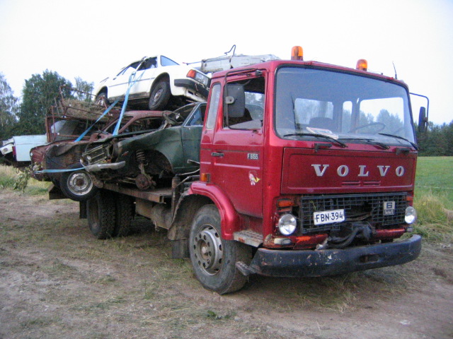 IMG 3806



























































Tlgi
Lhtekeel: soome
Sihtkeel: eesti
soomeeestiinglise



puhun timo haaran puolesta hnen puolesta. hnen pitisi saada tuotanto kyntiin ennen toukokuuta koska koko vuoden pelto tuotanto menee muuten 2012 vuoden osalta liian myhn koska maataloudessa kasveilla on kylv aika ja toukokuu on takaraja, jos hn kylv keskuussa hn menett koko vuoden tuotantokauden ja sato eponnistuu. 

haara tahtoo tiet voiko hnen asioitaan hoitaa aiemmin selvksi koska hnell on sitten tuotanto muualla euroopan unionissa mutta hn on investoinut paljon viroon ja haluaisi tehd tyt eestin kansan ja valtion hyvksi. hn on menettnyt paljon rahaa suomessa, yli 35.000 euroa ja hnell ei ole varaa olla tyttmn kun hn haluaa tehd hnen tytn sen sijaan.

nyt puhun timo haaran tavaroista

timo haara maksaa koko ajan internetliittymns kytst vaikka lliittymn kasutus masiinad ovat poliisilla. tss on luettelo mit hn tarvitsisi takaisin

tietokone ja kyttliittym kone ja tietokonesalkku

videokamera

muistitikut ja videokortit joissa on hnen elmstn kertovan televisioelokuvan nauhoja, nit odottavat televisioyhtin ihmiset koska elokuvaa ei voi saada valmiiksi jos ei ole nit nauhoja

timo haaran puolasta tuomissa siemeniss on hnell dokumentin mukaan 1500 euroa jotka hn on joutunut maksamaan puolaan kun sato on eponnistunut viivytyksien vuoksi vuonna 2010, nm rahat ovat nyt menneet puolaan kun hn ai saanut ajoissa korjata peltoaan virossa 2010. 

timo haaralla on ollut omia tuottamiaan siemeni jotka hn on tuonut viroon turvaan suomesta, niiss on vuodesta 2007 asti tehty ty ja niille on vaikea mritt hintaa. nm siemenet hnen pitisi saada takaisin siten ett jos viro ymmrt ett euroopan liitossa saa viljell kannabista ne pitisi saada hyviss ajoin peltoon virossa. 2012 koko vuosi menee hnell pilalle muuten.

kuinka pit toimia, haara odottaa tll toimettomana ja hnell on kaikki omaisuus kiinni noissa siemeniss, voiko hn saada nyt edres internetins takaisin ett hn voisi hoitaa asioitaan.

timo haaralta puuttuu mys 2 pankkikorttia, osuuspankki suomen visa electron ja seb visa electron, haara pyyt kysymn ovatko nuo kortit tallella vai onko hnet rystetty vankilassa vartijoiden toimesta. samassa pussissa on ollut 2 hopeasormusta. huolissaan hn on mys autossaan olleista tavaroista joita on kadonnut, siell on ollut kaikki siemenet vuodesta 2007 joissa on ollut hnen mukaan niin iso ty ett kukaan ei voi sit ymmrt.

kuinka voi toimia ja mit pit tehd?

haaran aikomus on ollut myyd ruokana ihovoiteena kannabista sek sen ljy ja rahoittaa sill tuotannon laajennukset ilman velkaa mutta nyt hn on joutunut tekemn velkaa ja menettnyt viel kaiken. hnell on ollut suunnitelma ruokatuotannolla rahoittaa lketuotanto kannabiksesta johon hnell on hyvt todistukset kytttarkoituksesta suomesta arvovaltaisilta pttvilt ihmisilt, mit lupia haara niihin tarvitsee virossa ja siihen ett hn voi kasvattaa kannabista jalostukseen ja lkkeeksi teollisuushallissa.

haara toivoo hyv yhteistyt viranomaisten ja poliisin kanssa.



rgin timo haru nimel tema nimel. ta peaks saama tootmine kima enne maid sest kogu aasta pld tootmine lheb muidu 2012 aasta puhul liiga hilja sest pllumajanduses taimedel on klvi aeg ja mai on viimane thtaeg, kui ta klvab aasta juunis, kaotab ta kogu aasta tootmisperioodi ja saak ebannestub.

haru tahab teada, kas tema asju oma varem selgeks et tal on siis tootmine mujal euroopa liidus, kuid ta on investeerinud palju Eestisse ja tahaks teha td Eestin rahva ja riigi kasuks. ta on kaotanud palju raha soomes, le 35.000 eurot ja tal ei ole endale olla ttu, kui ta tahab teha oma td selle asemel.

nd rgin timo haru kaupade

timo haru maksab kogu aeg Interneti-hendusele kasutamise kuigi lliittymn kasutus masiinad on politseiametniku puhul. siin on nimekiri, mida ta vajab tagasi


arvuti ja kasutajaliides masin ja arvuti kaus

Camcorder

mlupulgad ja videokaardid kus on tema elust jutustava telefilm paelad, neid ootavad Televisiooni inimesed sest filmi ei saa lpule viia, kui ei ole neid linte selle on kiiru ga

timo haru poola vajalikesse seemnetes on tal dokumendi kohaselt on 1500 eurot, mida ta on pidanud maksma Poolasse kui saak on lbi kukkunud viivitusi tttu aastal 2010, see raha on nd linud Poolasse ja kui ta ai saanud igeaegselt parandada pldu eestis 2010.

timo haaralla on olnud oma kasvatatud seemne mis ta on toonud Eestisse turvalisse soomest, seal on alates aastast 2007 kuni tehtud t ja neile on raske kindlaks mrata hind. need seemned ta peaks saama tagasi nii, et kui eesti aru et euroopa liidus tohi kasvatada kanepit nad peaksid olema aegsasti pllule eestis. 2012 kogu aasta lheb tal rikutud muul viisil.

kuidas teha, haru ootab siin tegevuseta ning tal on kik asjad kinni nendes seemnetes, kas ta saada nd edres Internetis tagasi, et ta saaks tita oma asju ajada.

timo haaralta puudub ka 2 deebetkaarti, Info soome visa electron ja seb visa electron, haru ksima, kas need kaardid alles vi kas ta on rvitud vanglas valvurite poolt. samas kotis on olnud 2 hopeasormusta. mures on ta ka autos olnud kaupadest mida on kadunud, seal on olnud kik seemned alates 2007 kus on olnud tema snul nii suur t, et keegi ei saa seda mista.

kuidas toimida ja mida teha?

haara kavatsus on olnud ma toiduaineks ktekreemi kanepit ning li-ja rahastada kuna tootmise laiendamine ilma vlgu kuid nd on ta pidanud tegema vlgu ja kaotas veel kike. tal on olnud plaan toiduga rahastada farmaatsiatooted kanepist millele tal on head tendid kasutusest soome autoriteetne lpetamas inimestelt, mida lubasid haru nende vajab eestis ja sellega, et ta vib kasvatada kanepit ttlemiseks ja ravimina tootmishoonet.

haru loodab head koostd ametiasutuste ja politseiga.
Uus! Klpsake alternatiivsete tlgete vaatamiseks lalolevatel snadel. Loobu