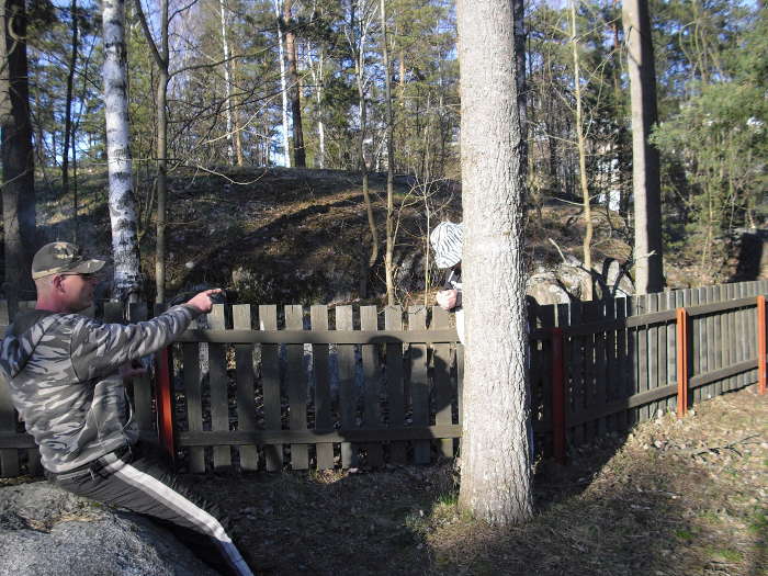 It-helsingiss on outoja kasvaimia puiden kyljiss, skarppi UCB bongaa heti yhden