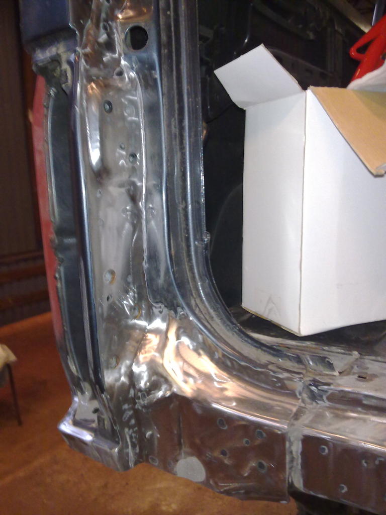 Kaivelin pintaruosteita.