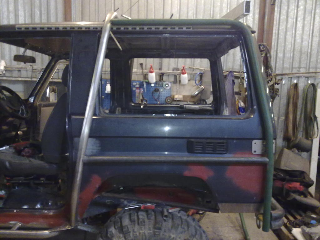 Lis turvakaari putkia