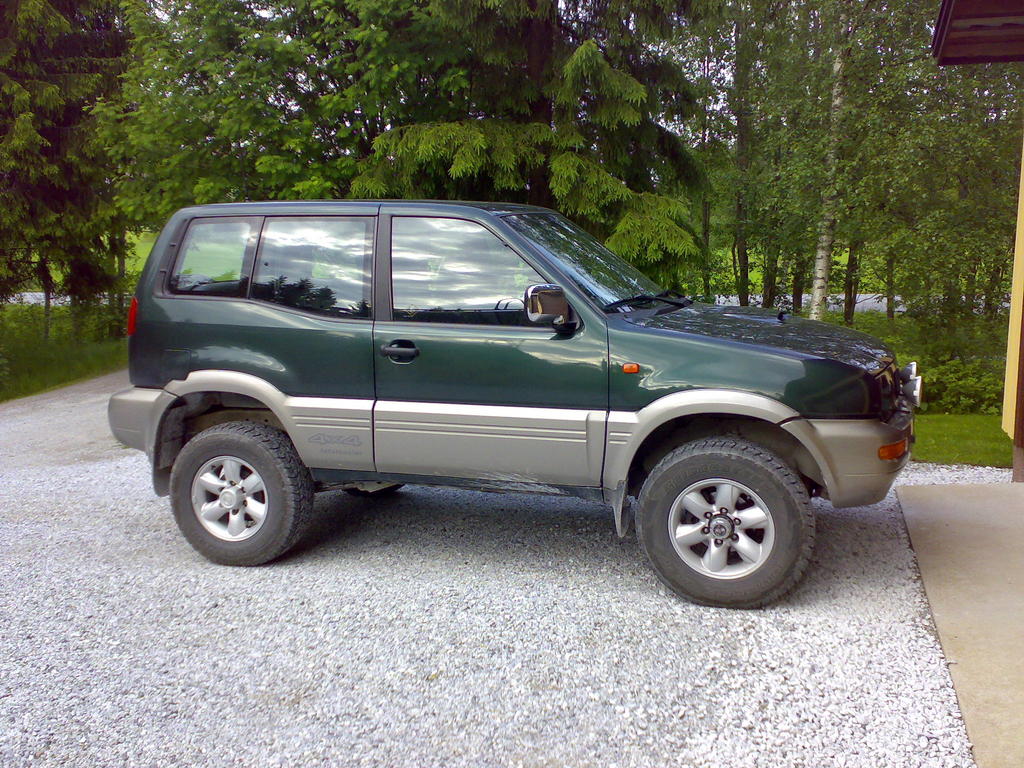 OME:n korattavalla alustalla +50mm ja 245/70 r16 renkulat
