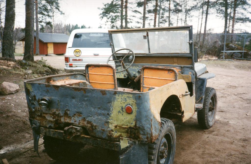 Sotajeeppiprojekti 001