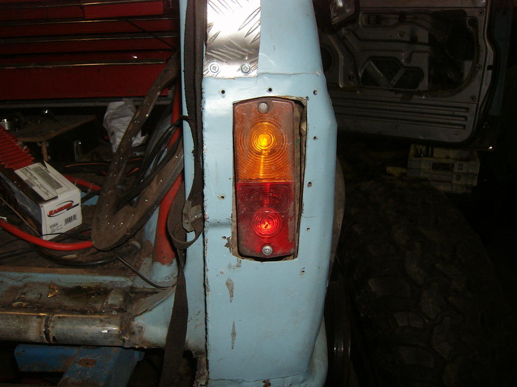 100B1067