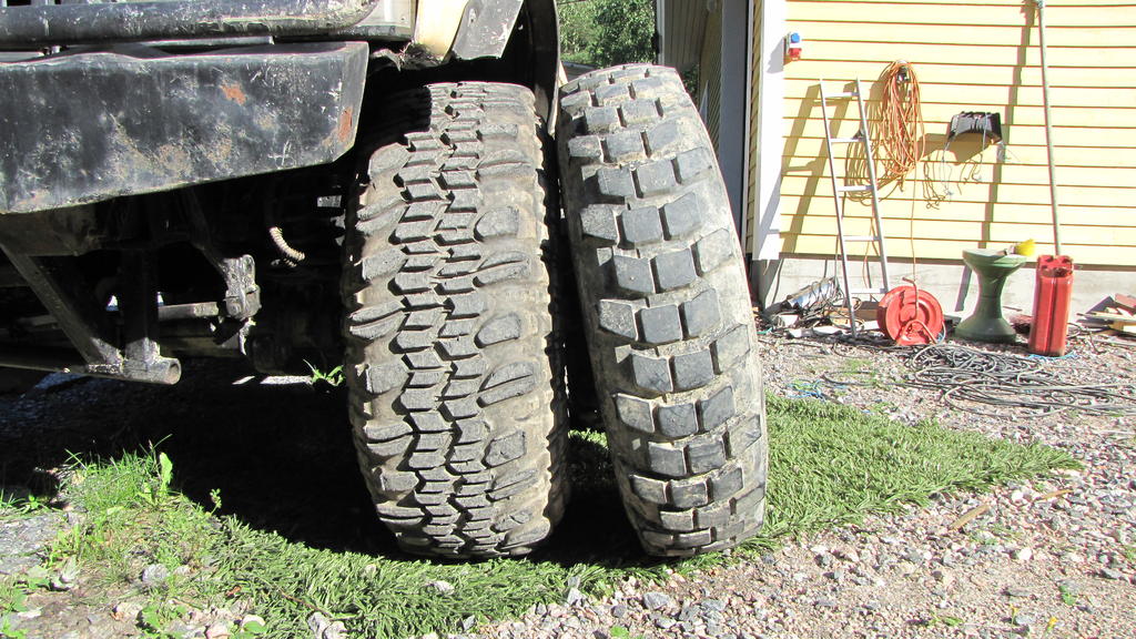 IMG 2108, vertailu 36x12.5x15 kokoon, jotka nyttisi olevan hieman matalammat.