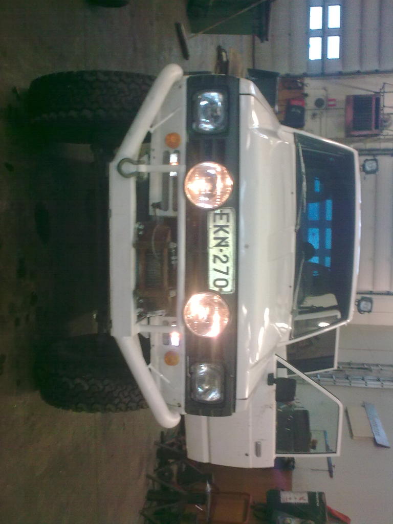 Nyt! 
Laitettu:Turbo kone, vinssi, lisvalot, xenonit, tyvalot, la-puhelin ym....