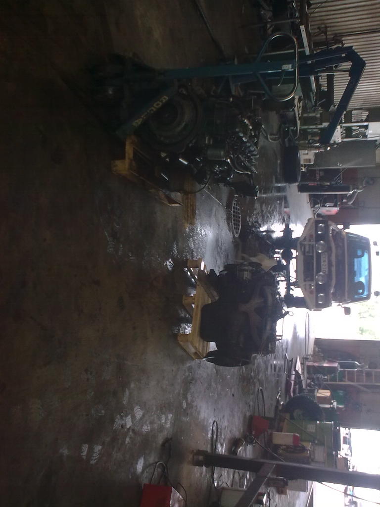 Vanha vapari ja uusi turbo kone.