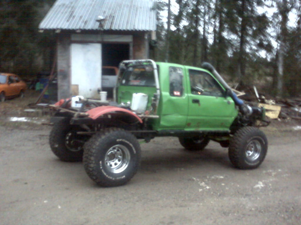 Hykkv stuukki ilman etujousia.