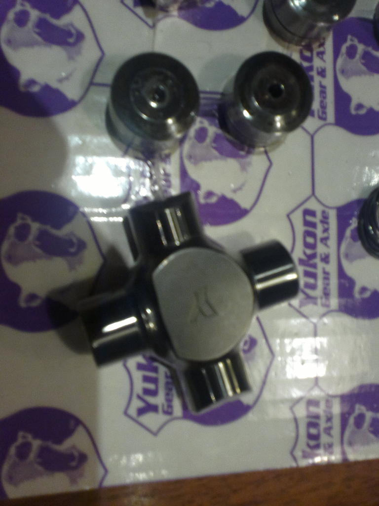 titaanilla plystetty ja maksaa melkein painonsa verran kultaa :-)