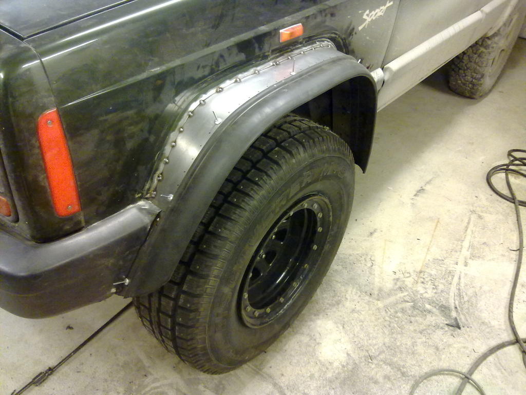 Etulevike hahmottuu, pitnee viel hieman leikata leveytt pois...