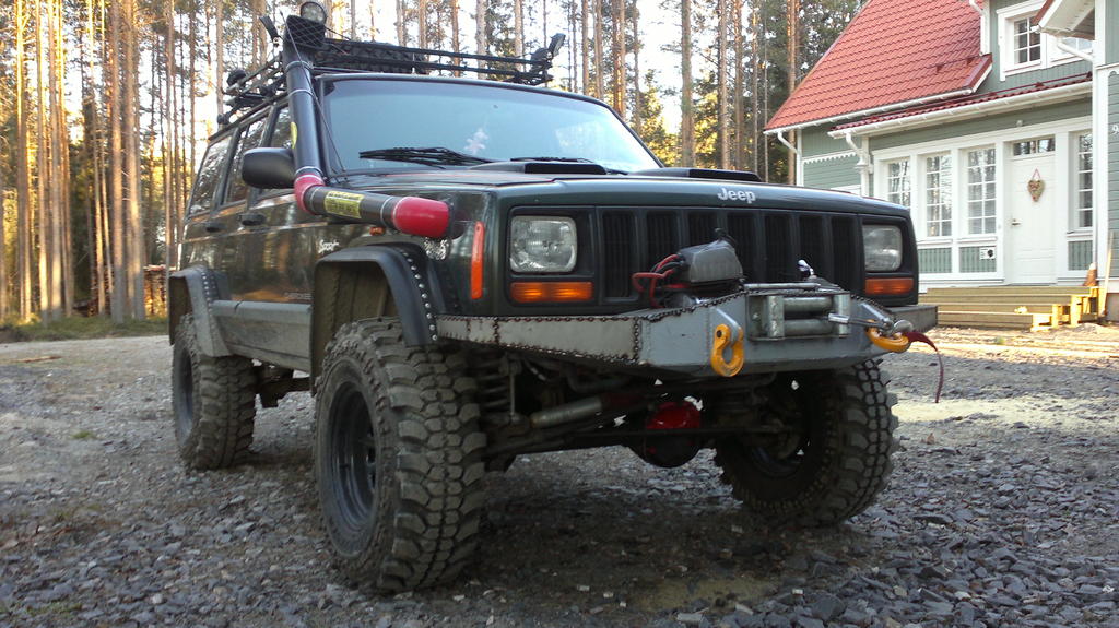 Viel viimeistely puuttuu + lisvalot ja rekkari...