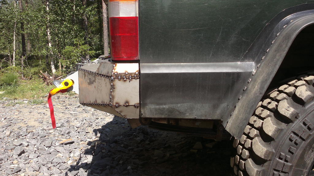 Vhn yritin muotoa viritell ettei oo niin tylsn nknen valmiina...