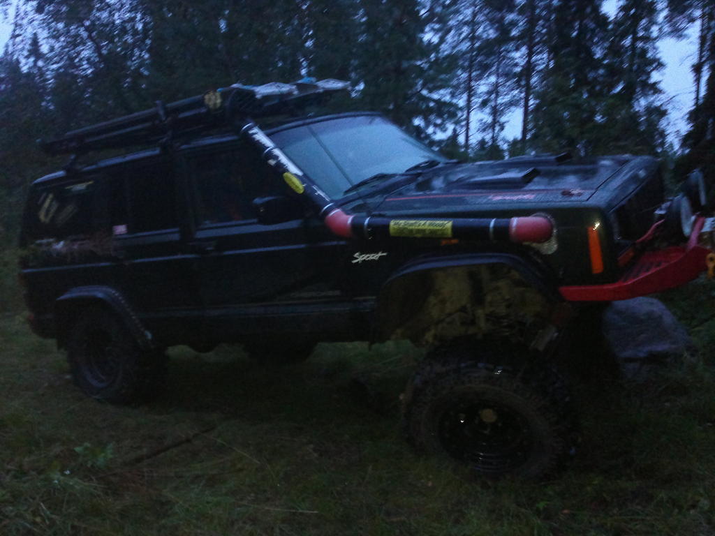 Venyy muttei mikn ota kiinni katurenkailla.