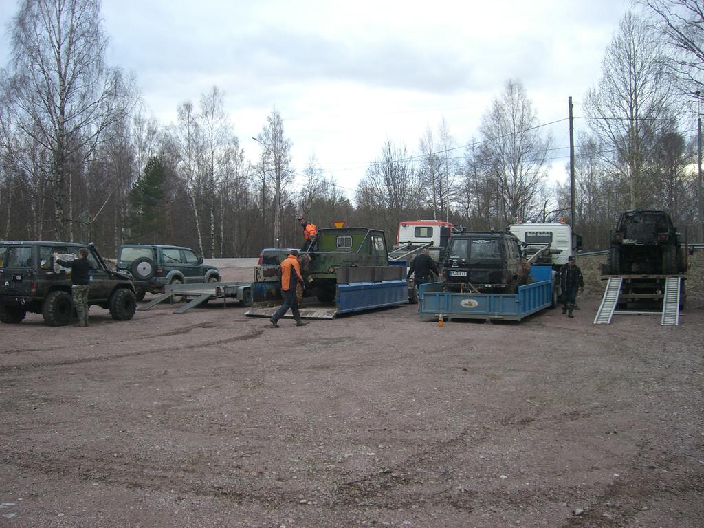 erinlaista kuljetuskalustoa...