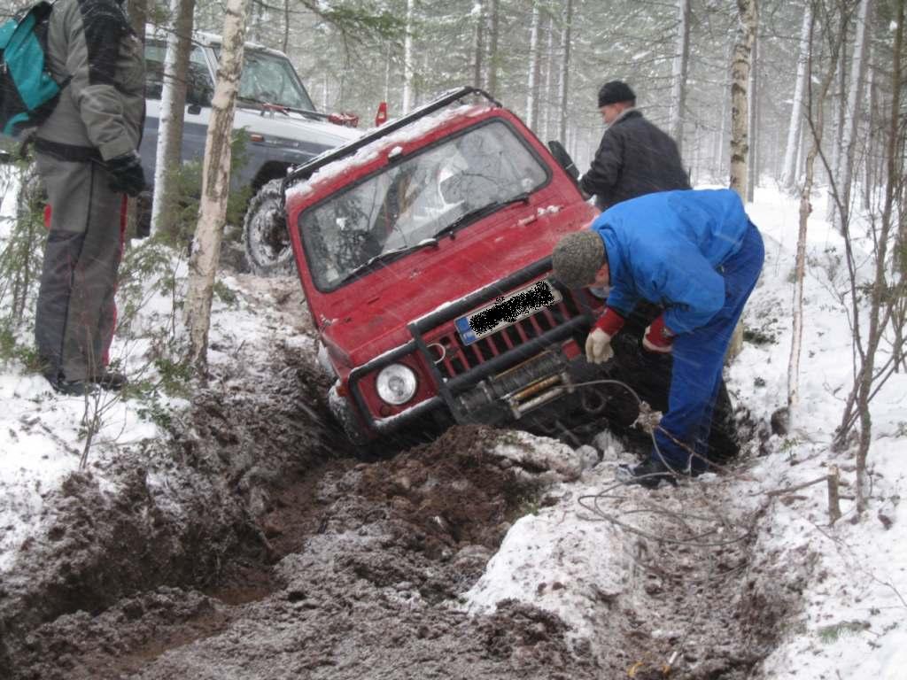 Lipsahti ojahan, perkele!