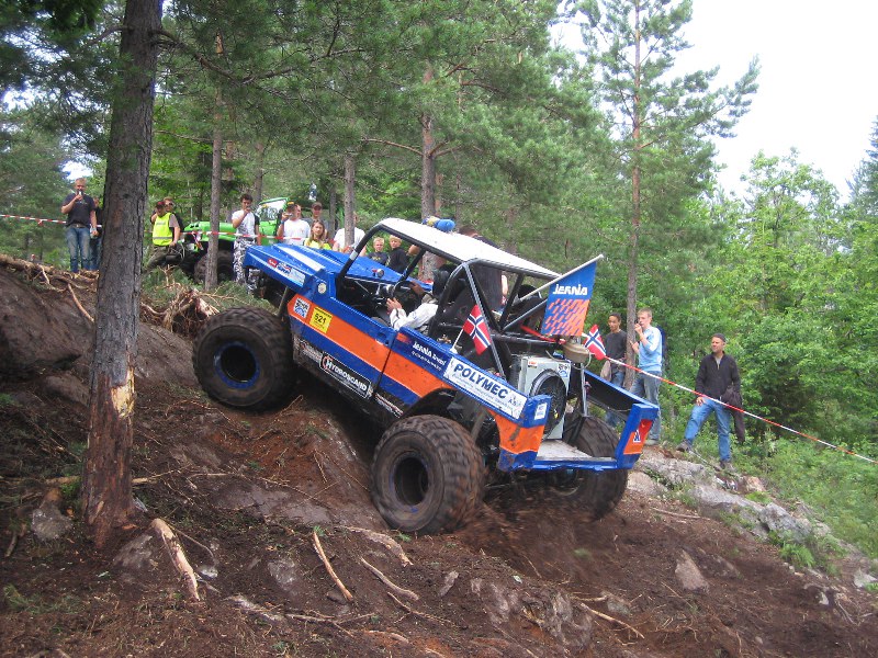 Pirate4x4 2007 411 800x600