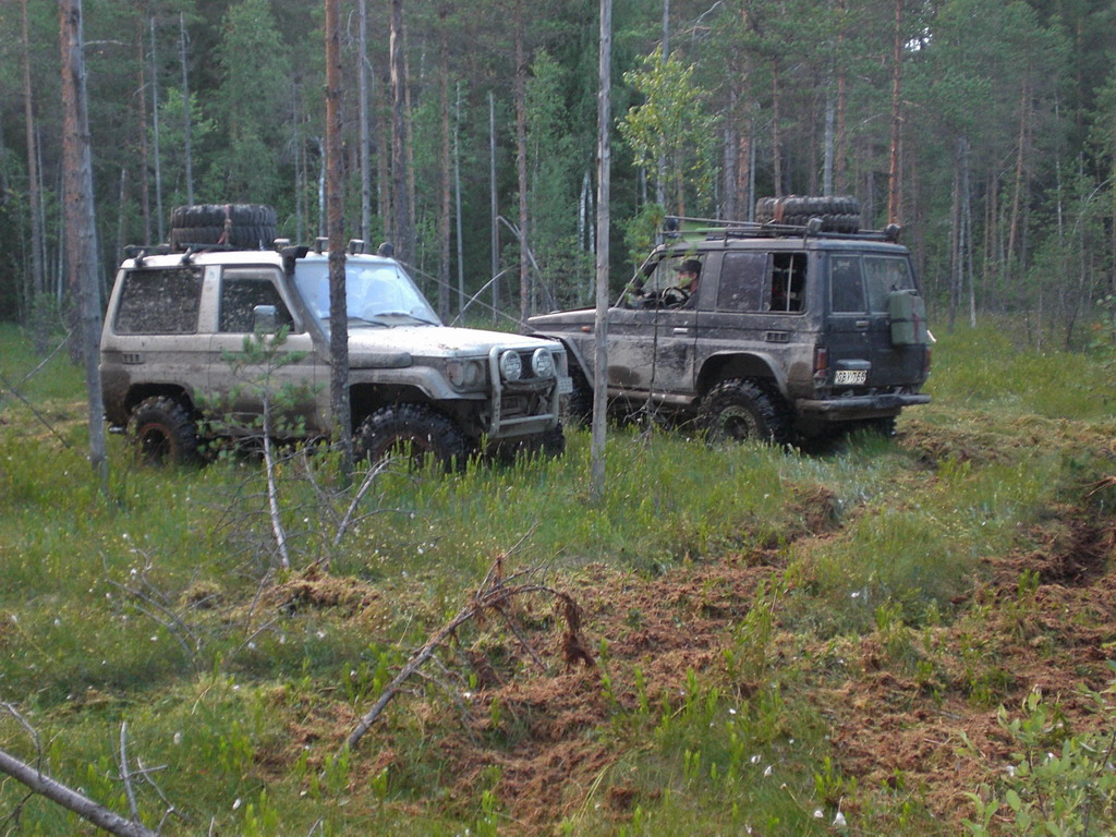 Veljekset kuvassa, sama iti, toisen is on sumuiselta saarelta.
