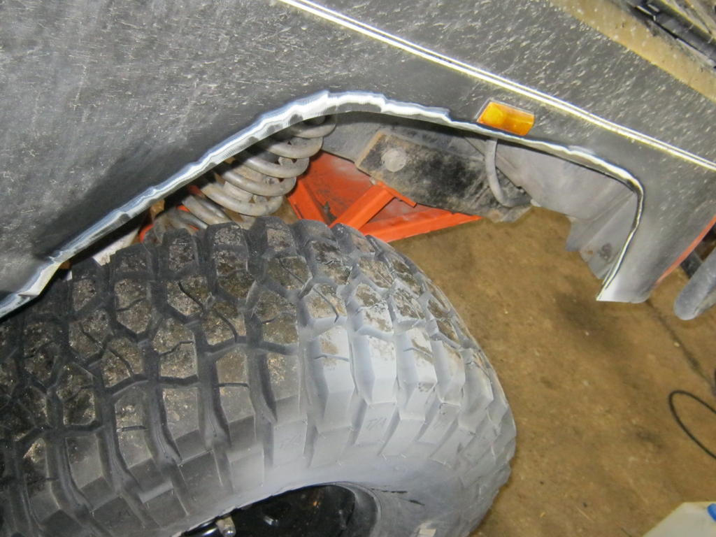 Punanenän oppeja ja esimerkkejä (sittiäisen kanssa) noudattaen: Rälläkkä kauniiseen käteen ja ennakkoluulottomasti siivua pois :)
Tähän nyt kyllä jäi sentään vielä alkuperäistäkin reilusti jäljelle ;)