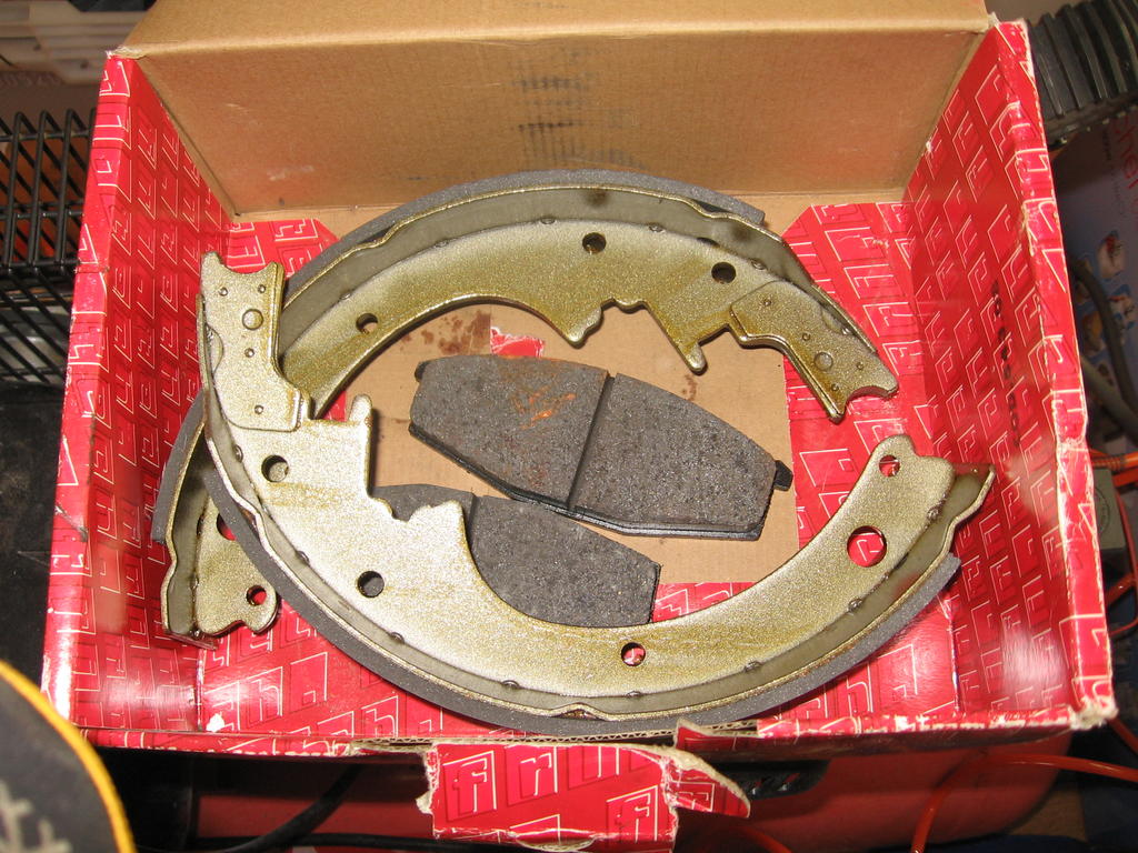 Ilmeisesti patrol etu ja takajarrut