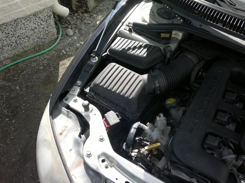 Osia paikalleen 3#
Eip erota hitsaussaumaa ja osatkin istuu mukavasti paikalleen. Plus-navan suojakin lysi paikkansa.