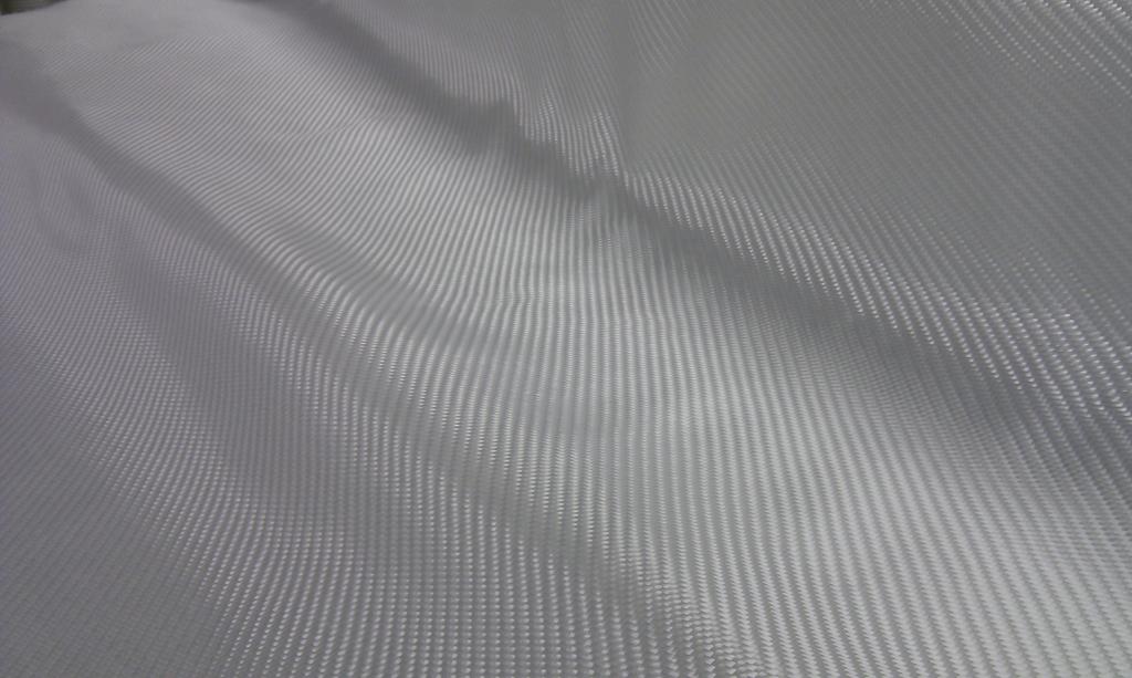 Erityyppisi kuituja ja hartseja myynniss. Voi ostaa sen verran kuin tarvii eli ei ole pakko ottaa pnttkaupalla...