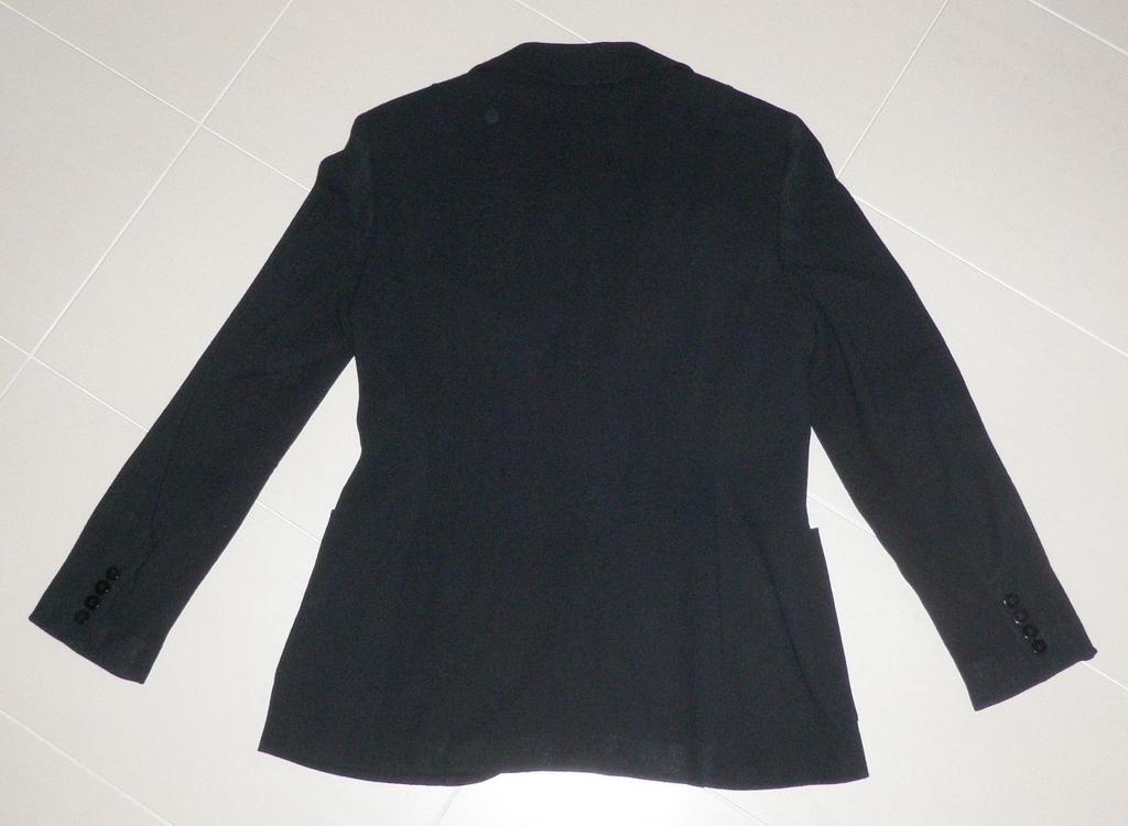 Anne Klein bleiseri takaa