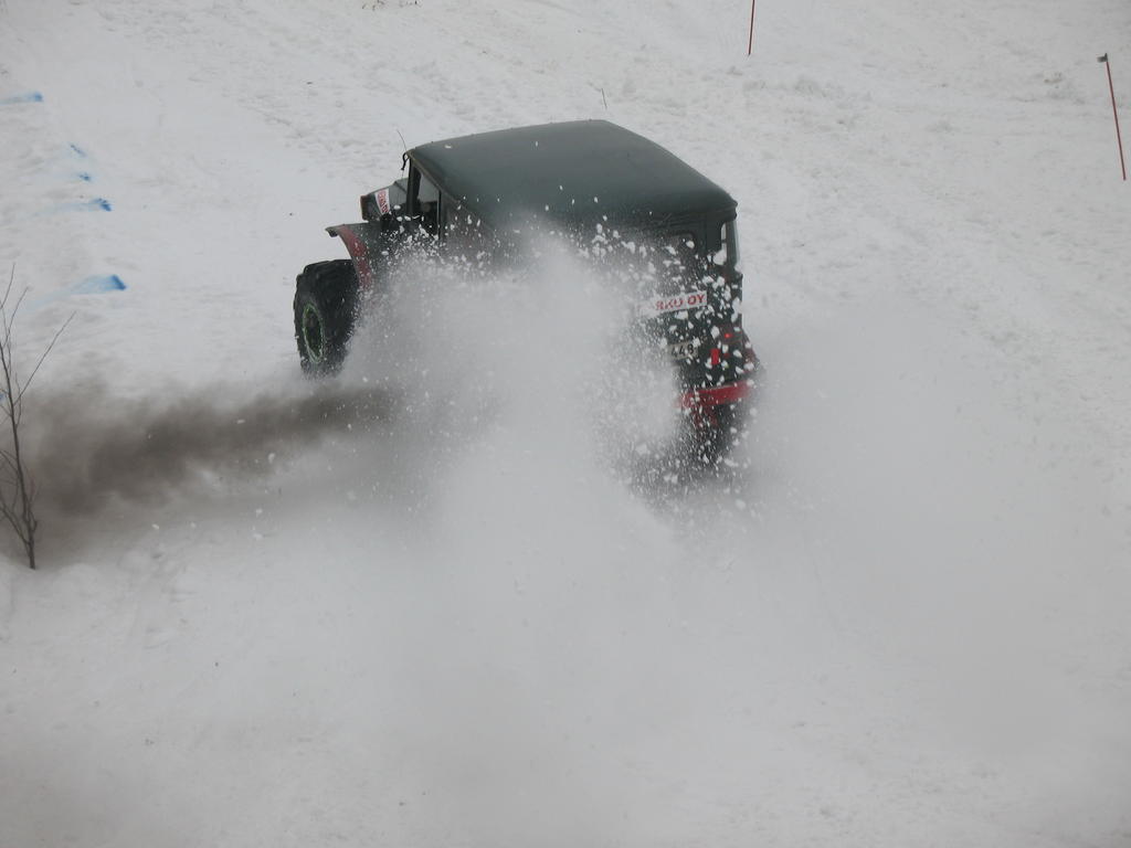 MUSTAA ja valkoista...