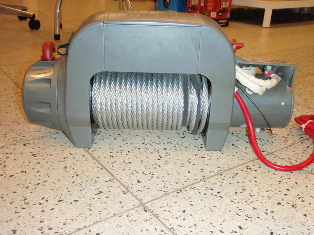 Vinssi 12000lbs nopeampi, pvirtakatkaisija