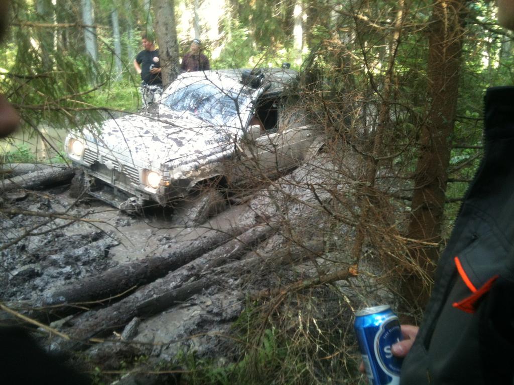 patrol tiukasti pohjasta kiinni ja sillasta ei mitn jljell