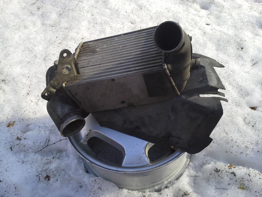 audi s4 c4 vlijhytin ja mittasuhteena 16" vanne