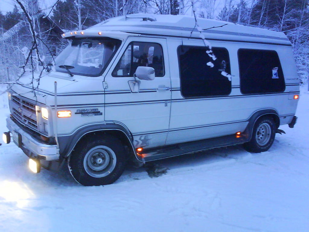 Chevrolet chevy van 6.2D Starcraft -90