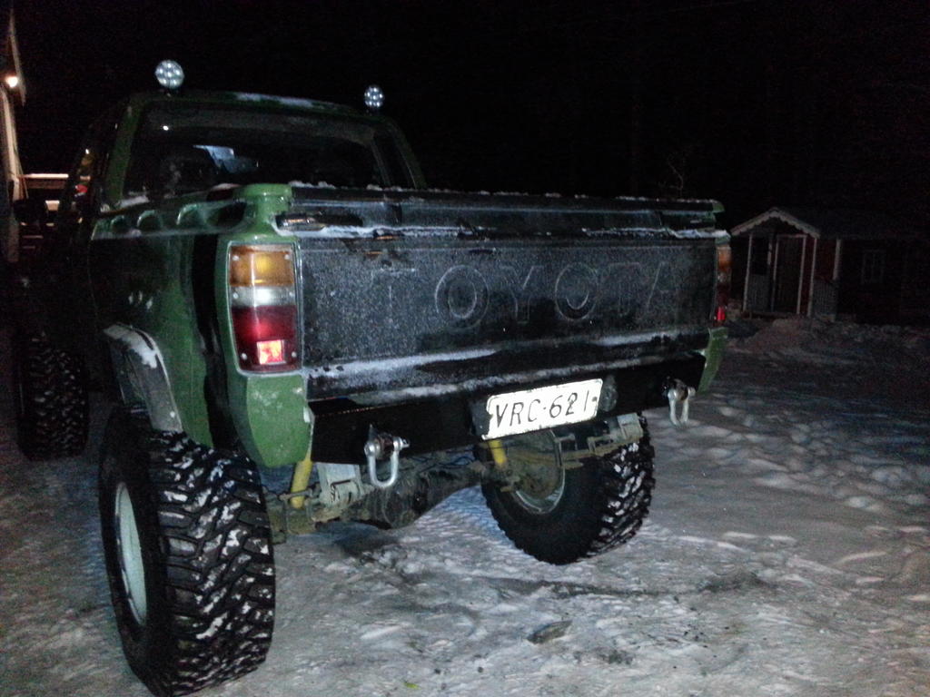 Takapuskuri soviteltuna paikalleen.