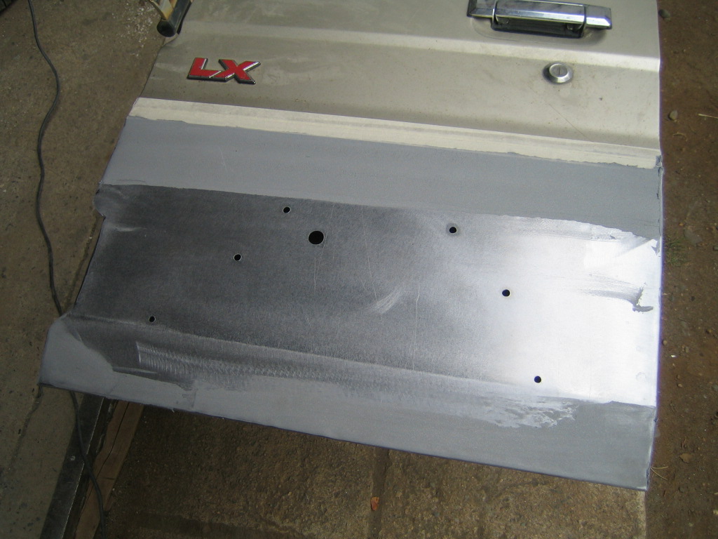 Maalia vaille valmis takaovi