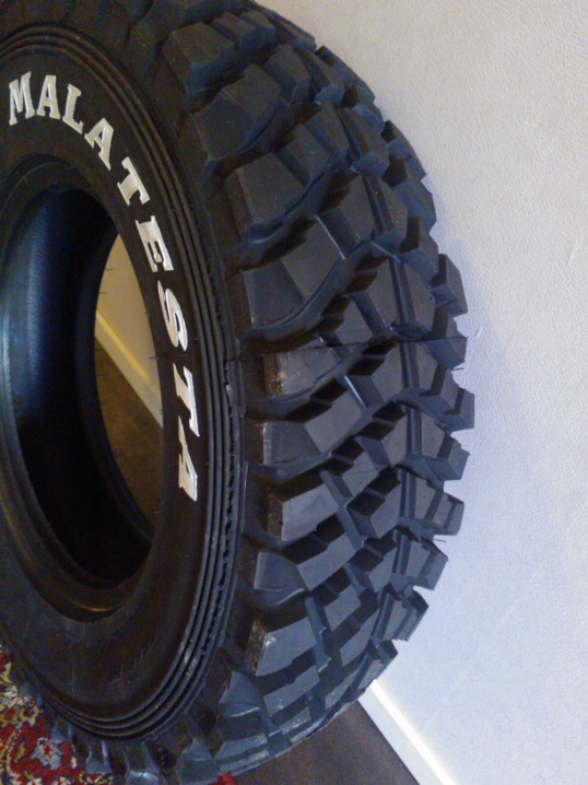 Tuli vhn leikitty maaleilla :)