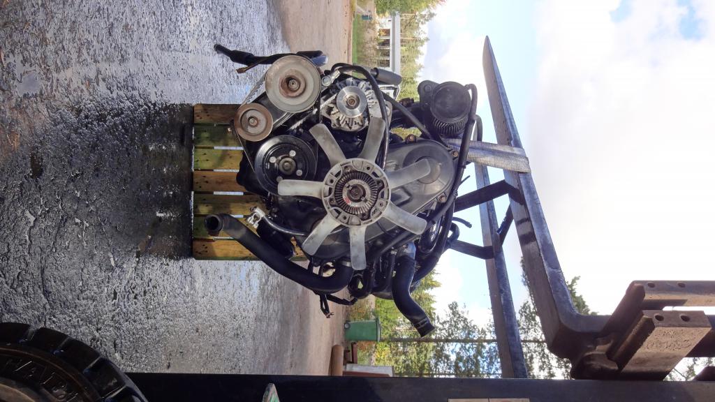 Edellisen omistajan toimesta keula ropellin lapoja on hieman muotoiltu pienemmksi ilmeisesti tilanpuutteen vuoksi.