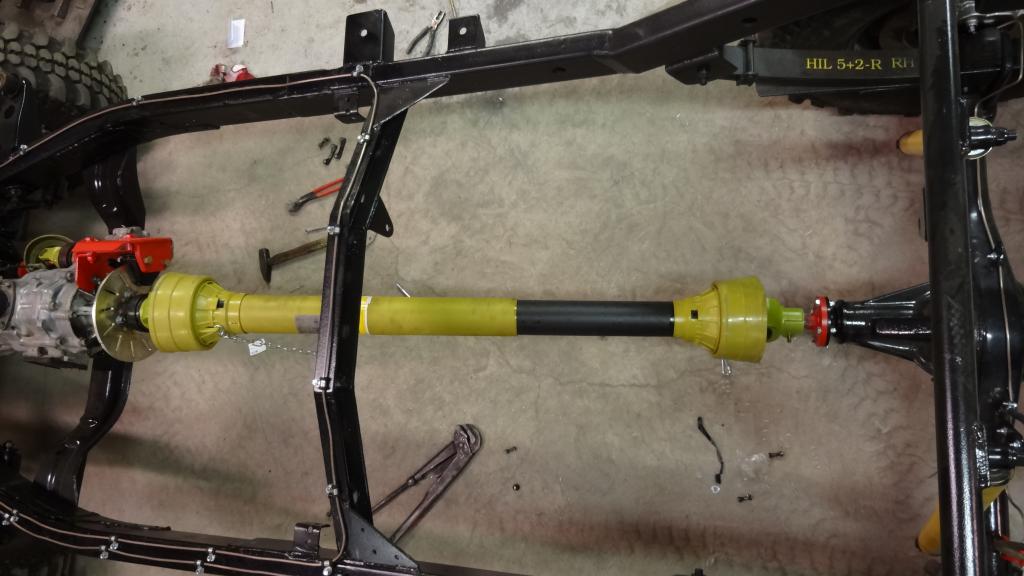 Joustovaraa jätetty vähintäänkin riittävästi.
tämänkin toimivuutta ei voi vielä, kuin spekuloida kansanedustajien tapaan, koska ei ole vielä päässyt ajamaan sisään.