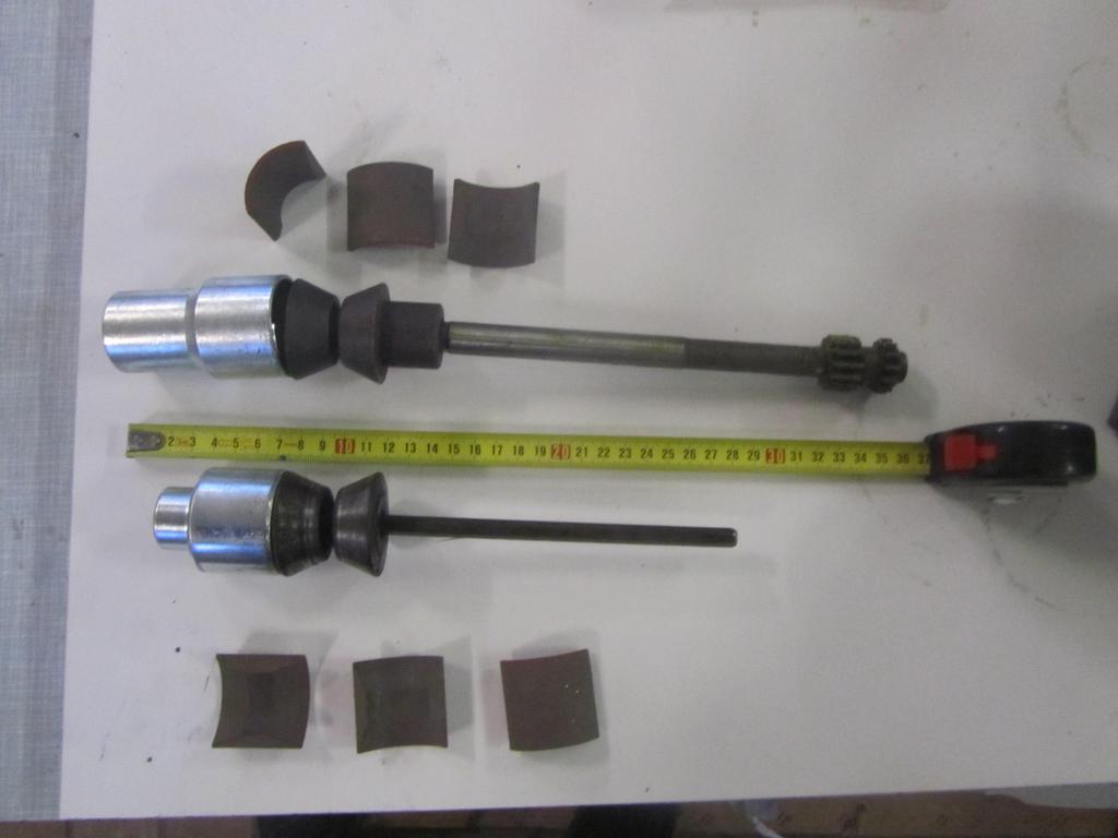 Ylempn HWP12,000 hydraulivinssin jarru,
alempana EWP12,000 shkvinssin jarru