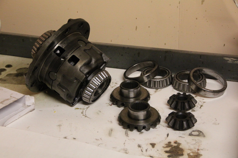 Toyota 8" kitka-case ja avoimen pern "aurinkopyrt"