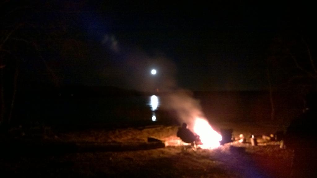 iltatuli loimuaa ekassa leiriss lossirannassa 8