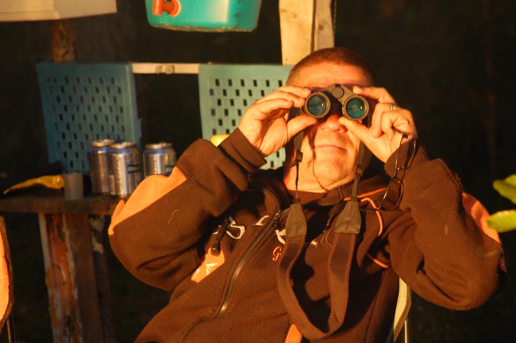 Kiikareilla seurasimme Vuoksen venepolizai partion touhua