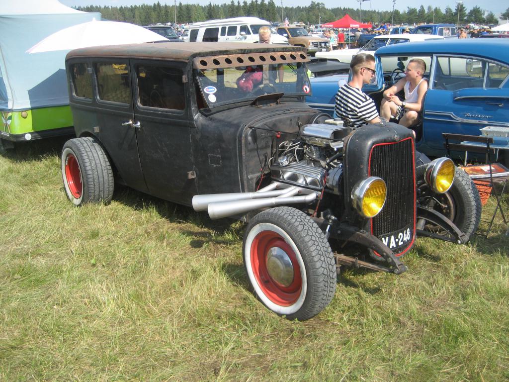 Oman kulkupelin vieress majaili tllinen