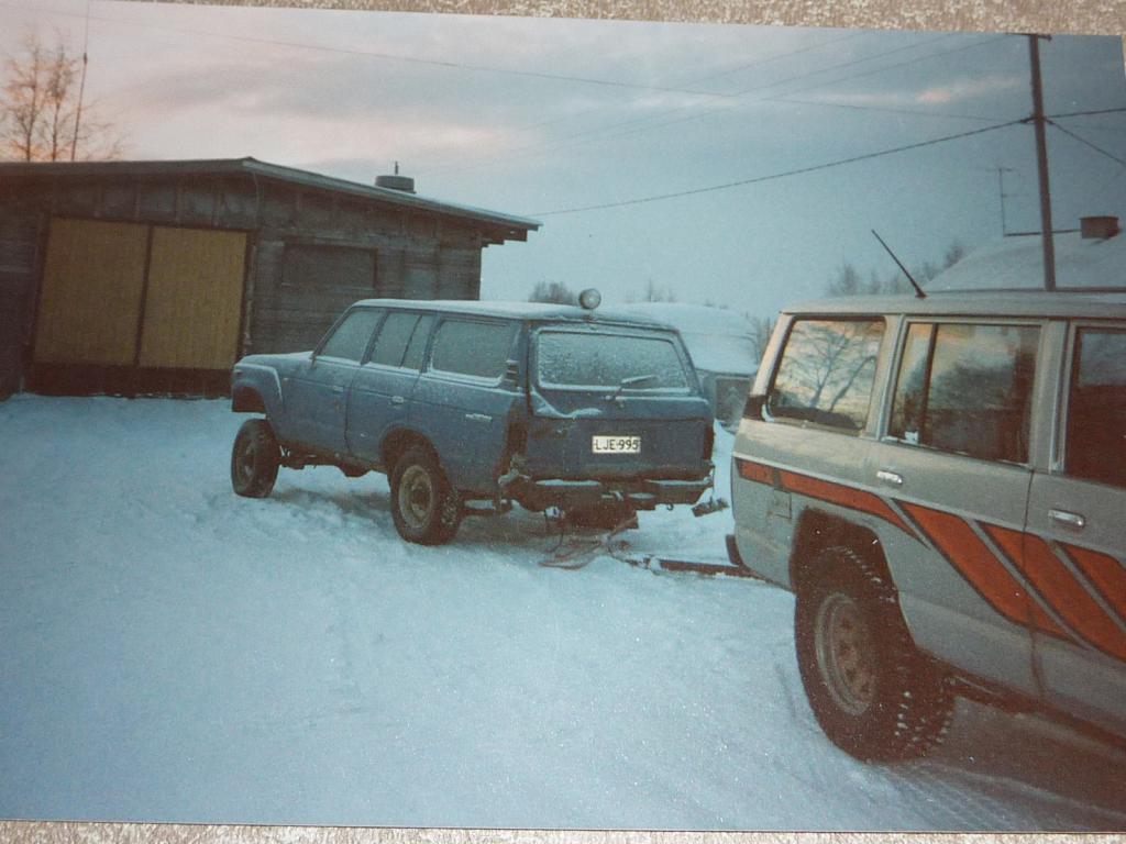 MEMO0011
sama raato joka sai sittemmin lite acen kattokorotuksen ja hirveesti hellyyttä jolla pääsi sitten tieliikennelakien mukaiseen kuntoon ja kovaan ajoon