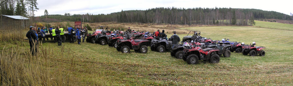 Kolmen kuvan panoraama.