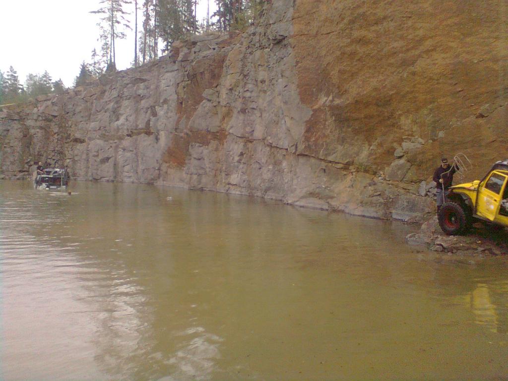 Bankku hakee rastia, turaoffin louhos