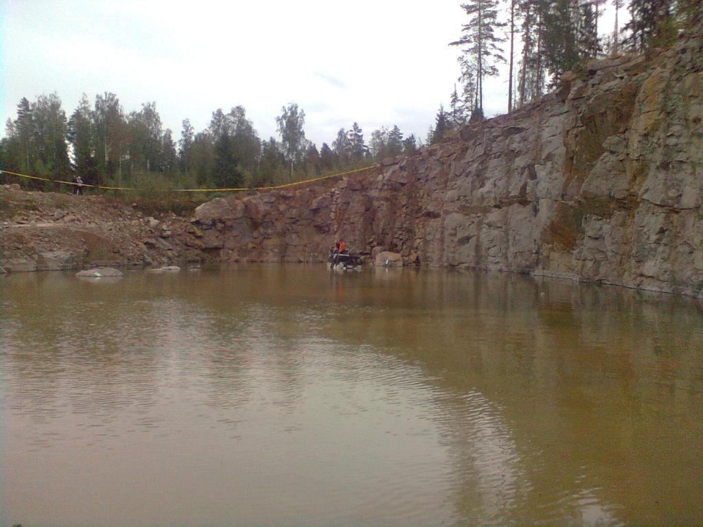 Bankku hakee rastia, turaoffin louhos