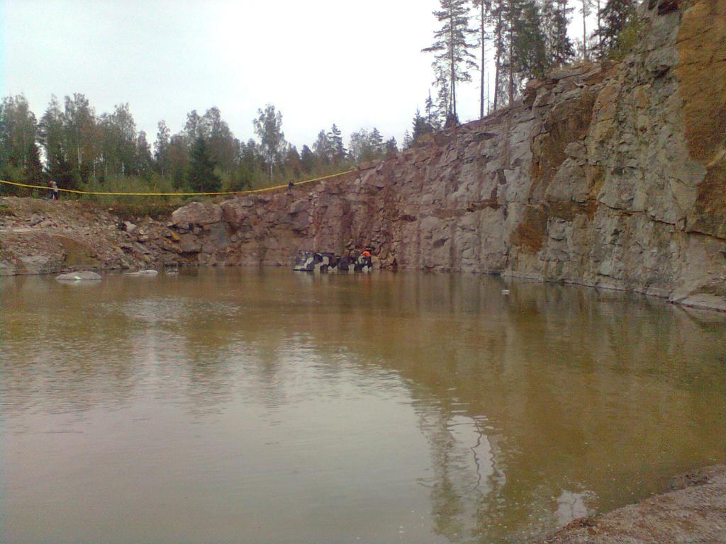 Bankku hakee rastia, turaoffin louhos