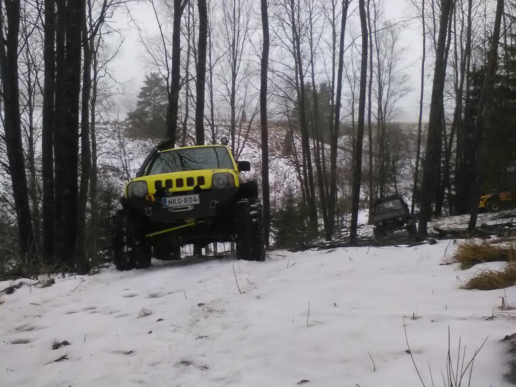 Crossin ja grillaamisen jlkeen tehtiin viel safari lenkit metss