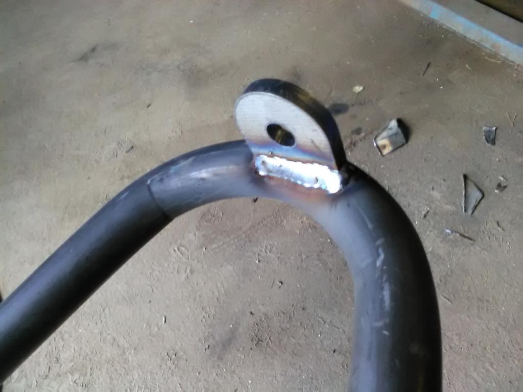 Yl kiinnike mys 5mm tavarasta niinkuin taaksekin ni kest.....