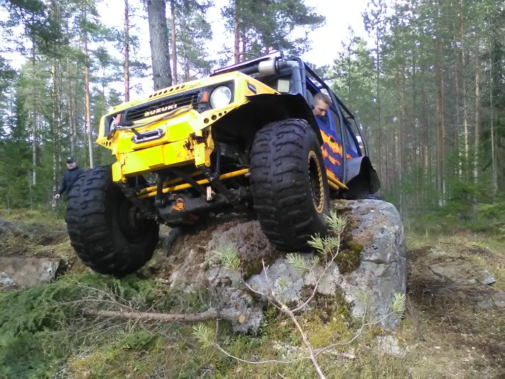 On se vaa kone ja kivi ei ole mik ihan pieni